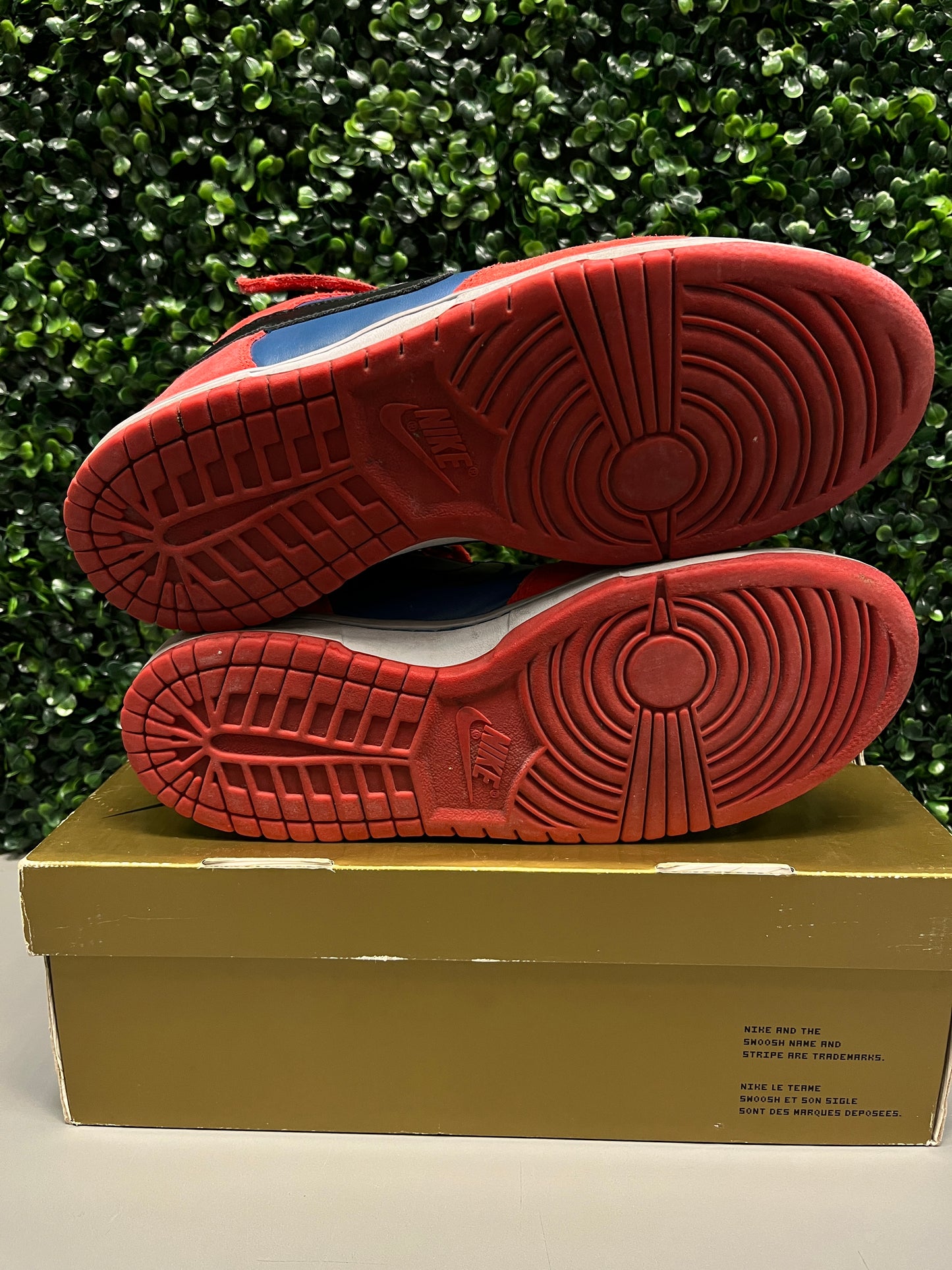 Nike SB Dunk Mid "Spiderman" Size 11 Preowned