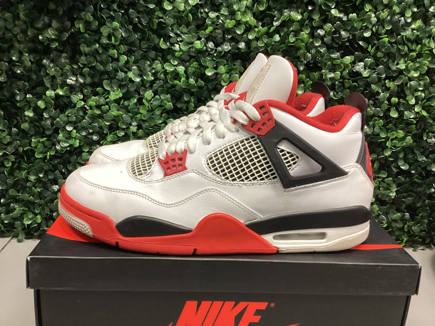 Jordan 4 “Fire Red” Size 12 Preowned