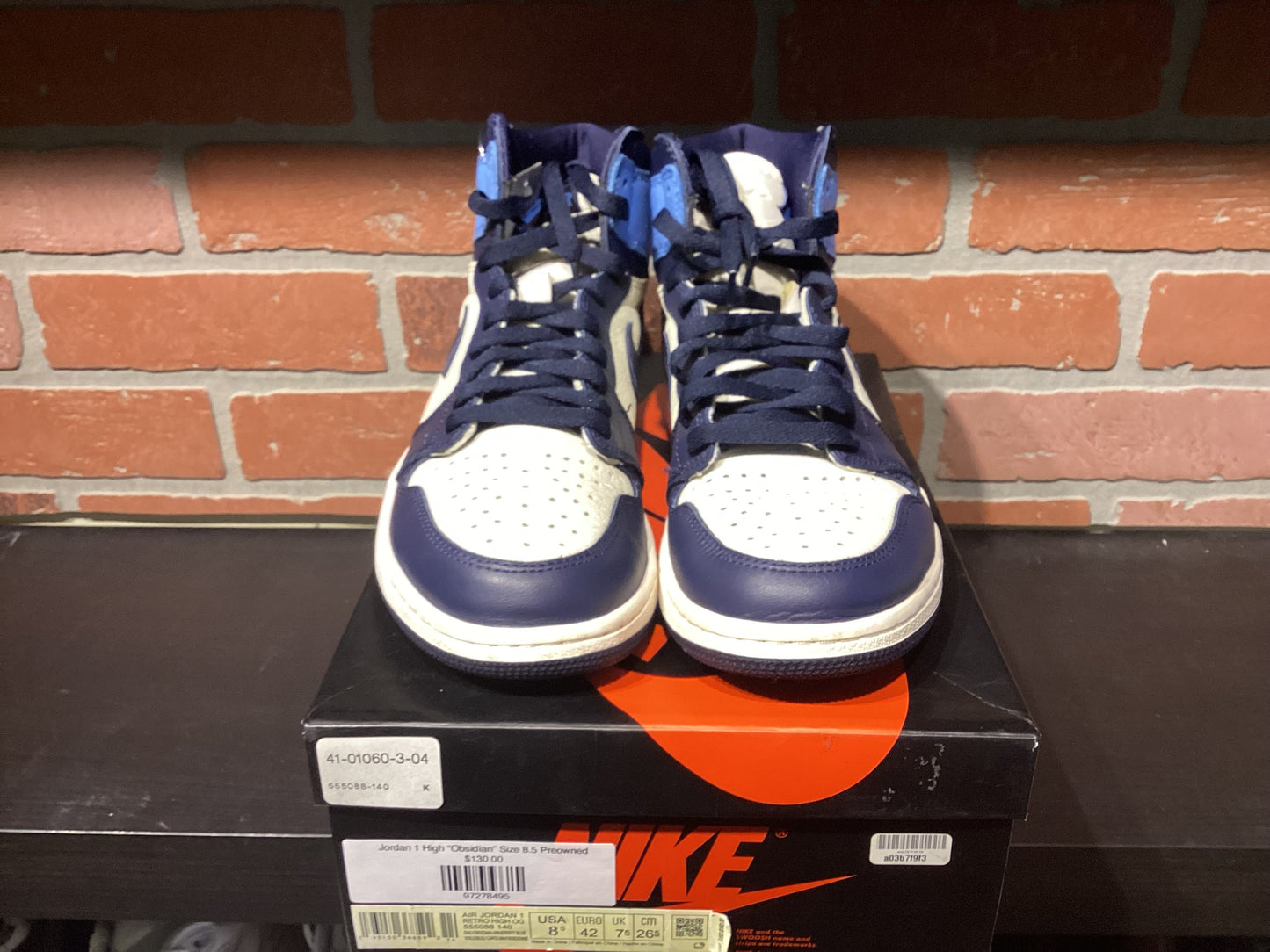 Jordan 1 High “Obsidian” Size 8.5 Pre-Owned