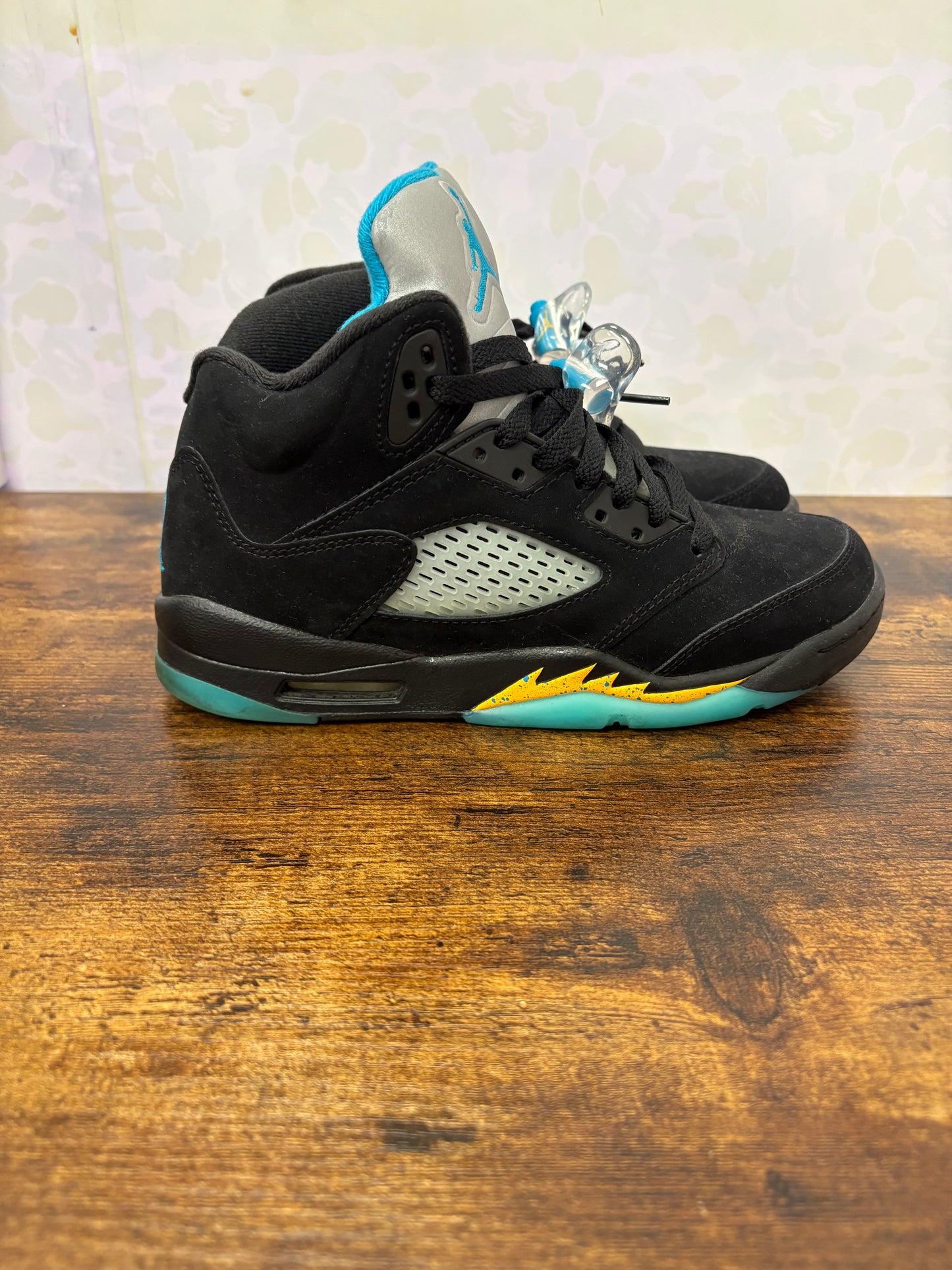 Jordan 5 “Aqua” Size 6Y Preowned No Box