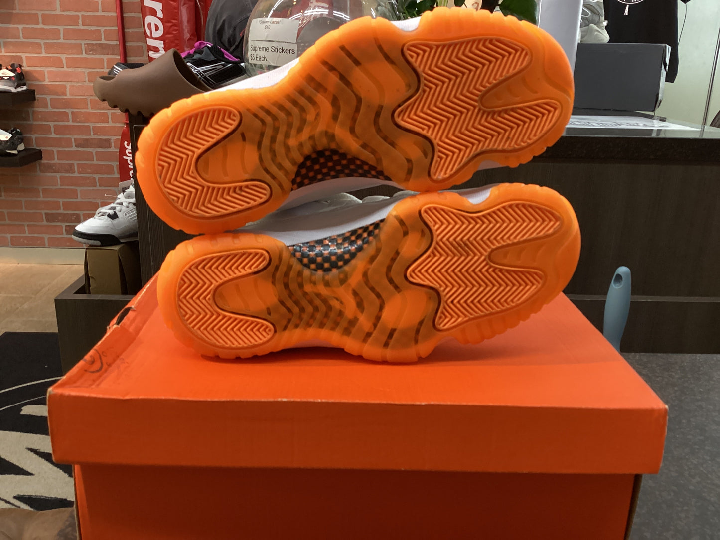 Jordan 11 Low “Citrus” B-Grade Preowned Size 8.5W/7Y