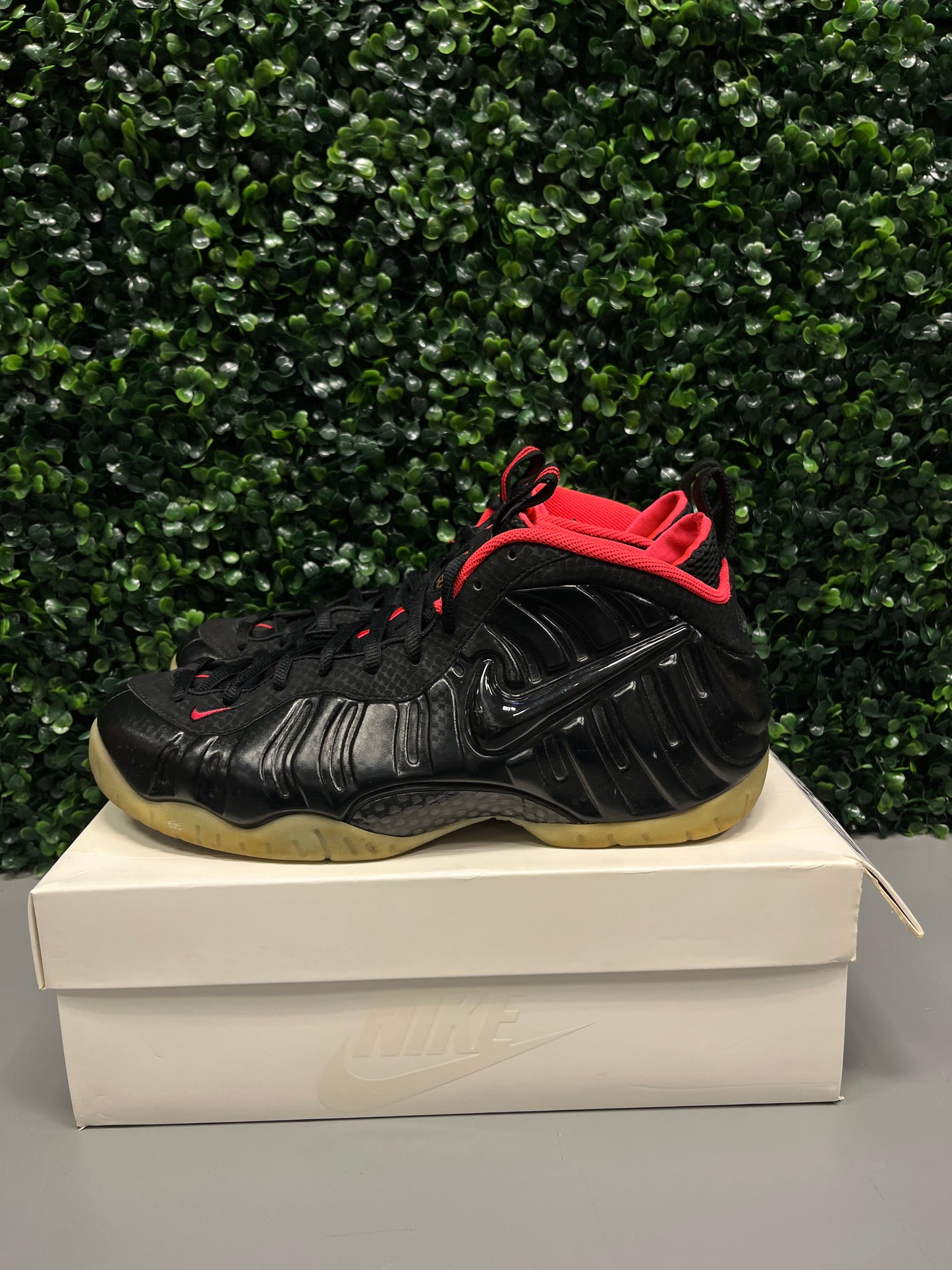 Nike Air Foamposite Pro "Yeezy" Size 11.5 Preowned