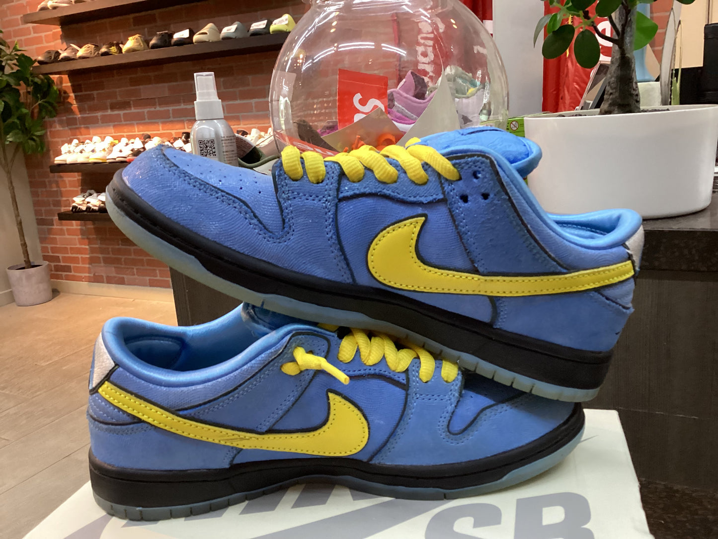 Nike Sb Dunk Low PowerPuff Girls “Bubbles” Size 6.5 Pre Owned