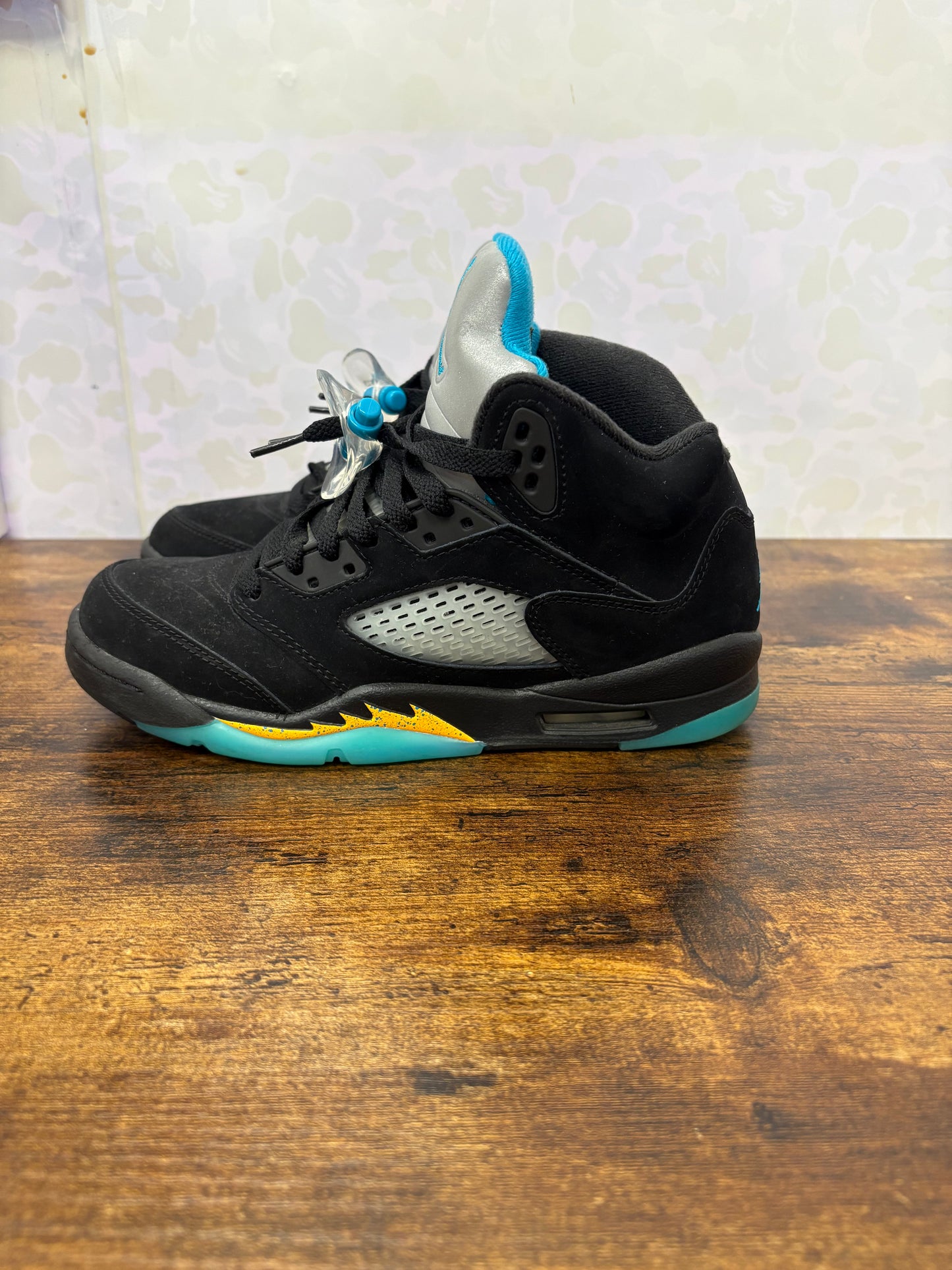 Jordan 5 “Aqua” Size 6Y Preowned No Box