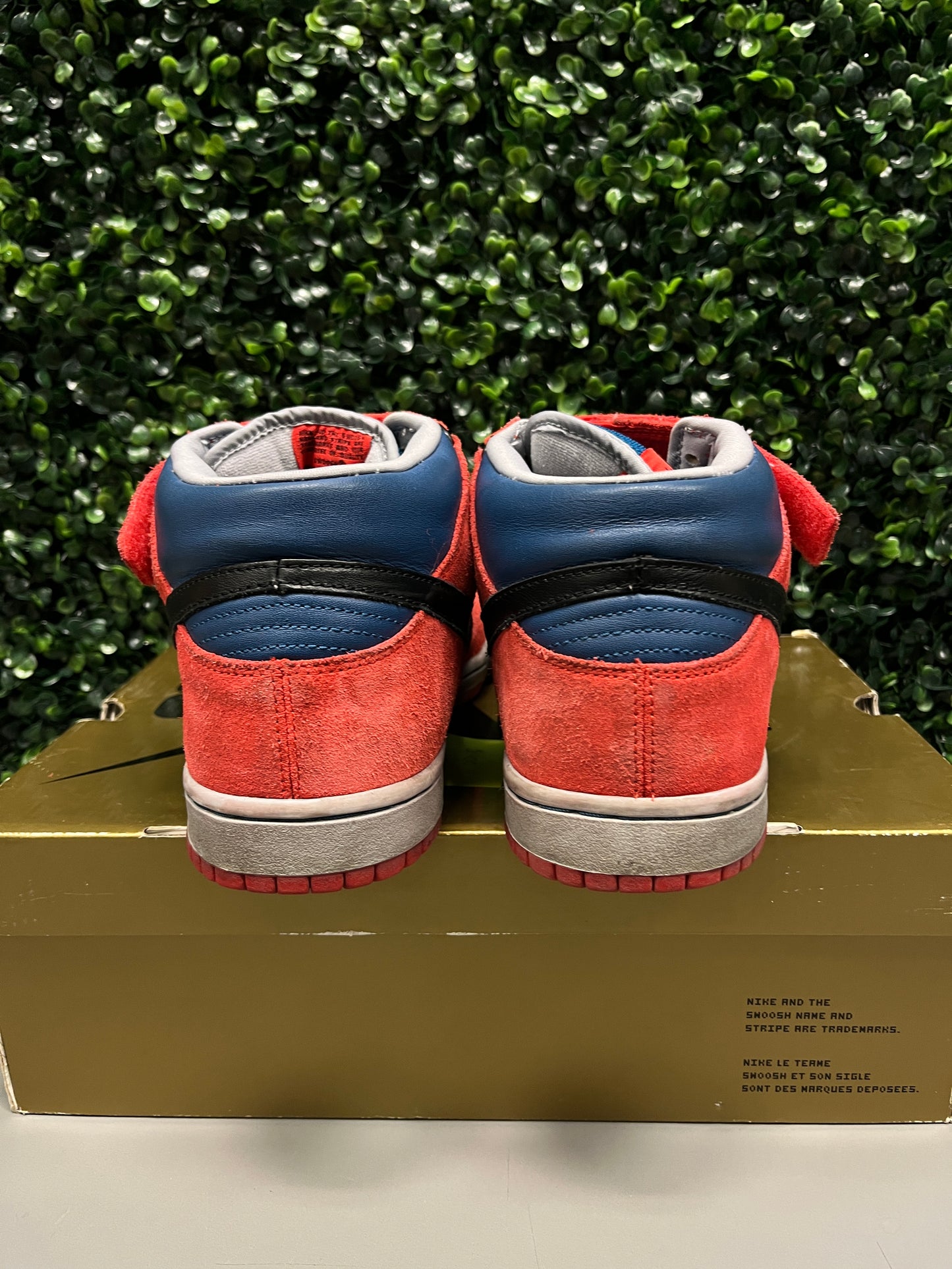 Nike SB Dunk Mid "Spiderman" Size 11 Preowned