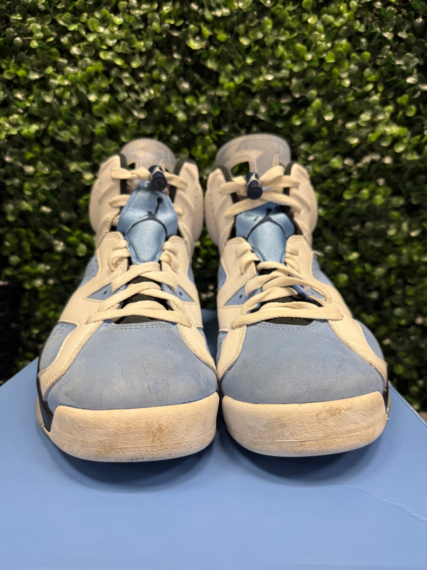 Jordan 6 "UNC White" Size 11 Preowned