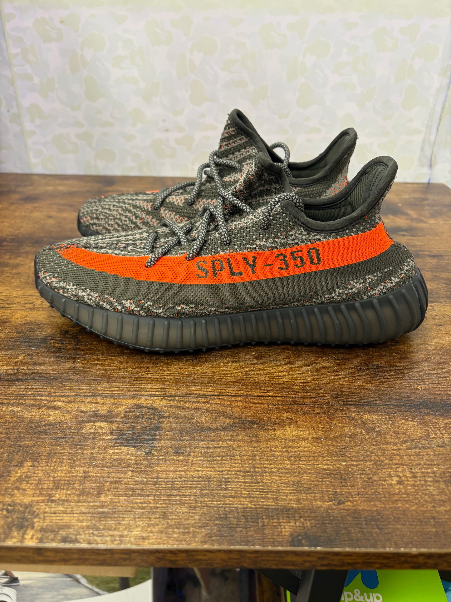 Yeezy 350 “Carbon Beluga” Size 9.5 Preowned No Box