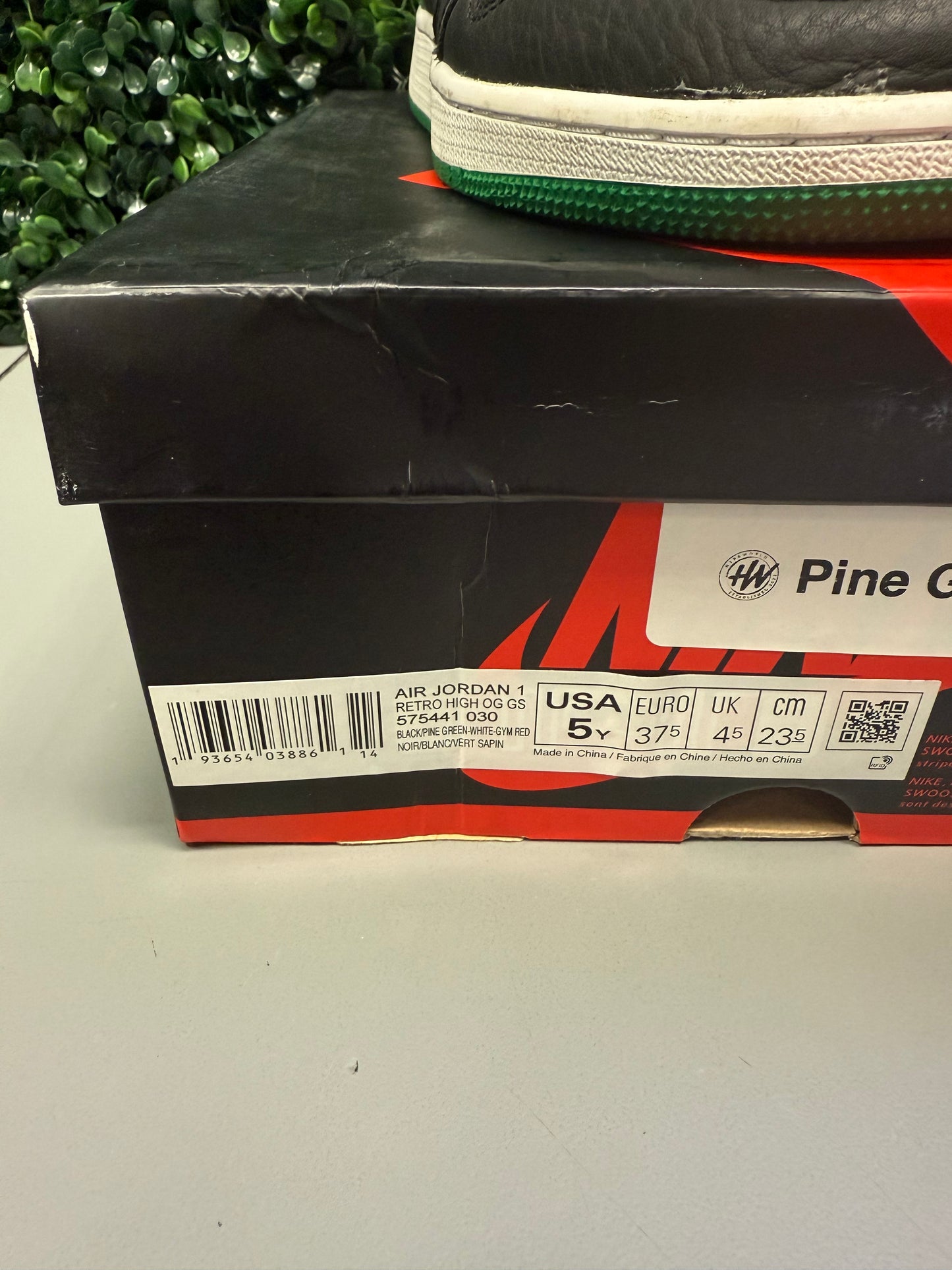 Jordan 1 High "Pine Green" Size 5Y / 6.5W Preowned