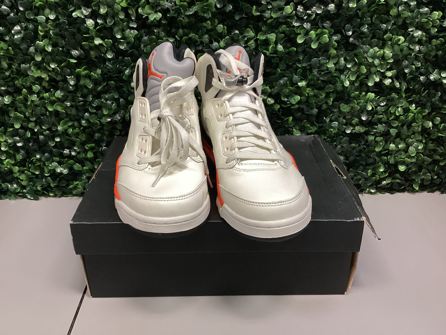 Jordan 5 “Shattered Backboard” Size 8.5 Preowned