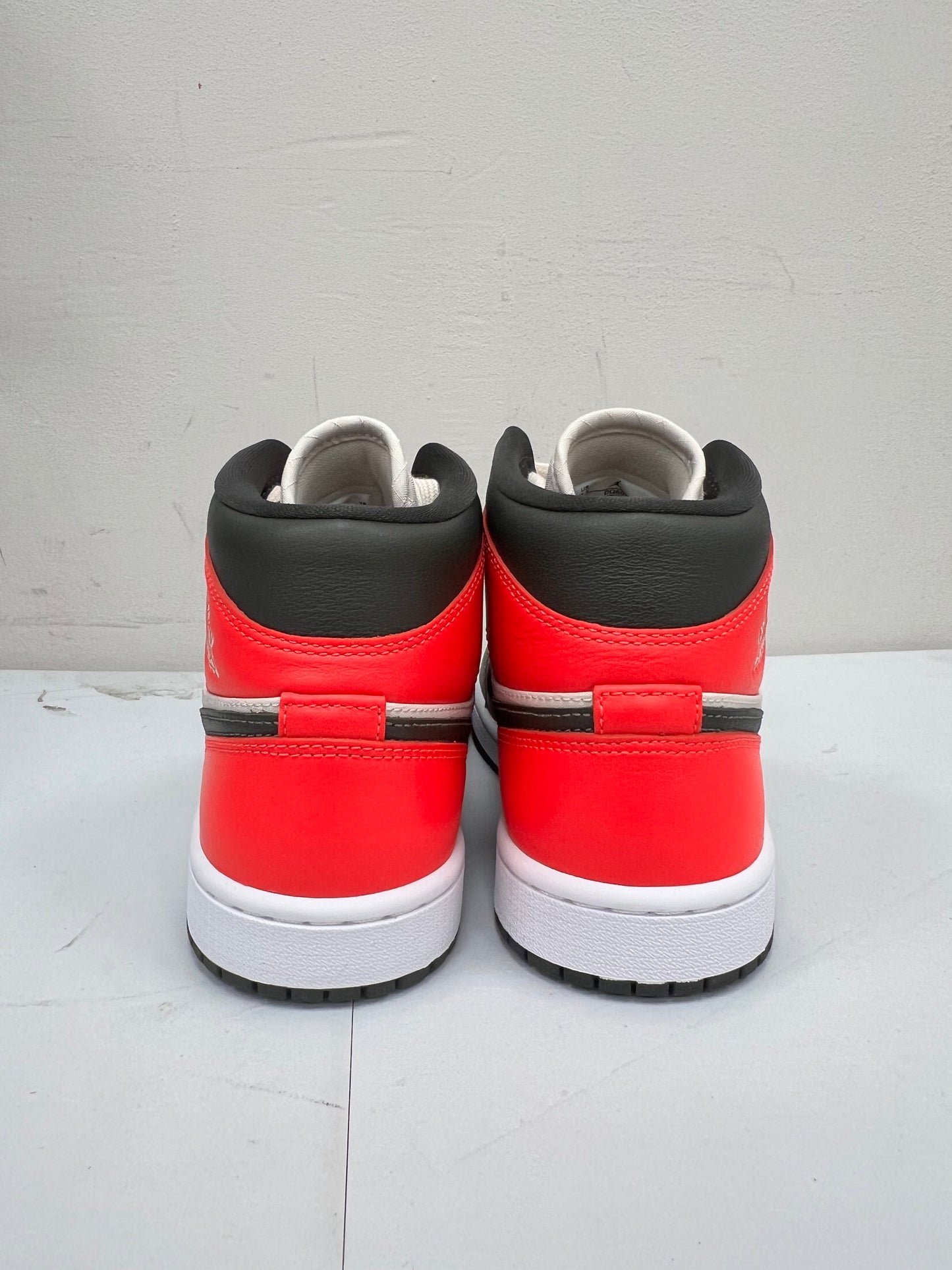 Jordan 1 Mid “Orewood Brown” Size 7.5W/6M Preowned