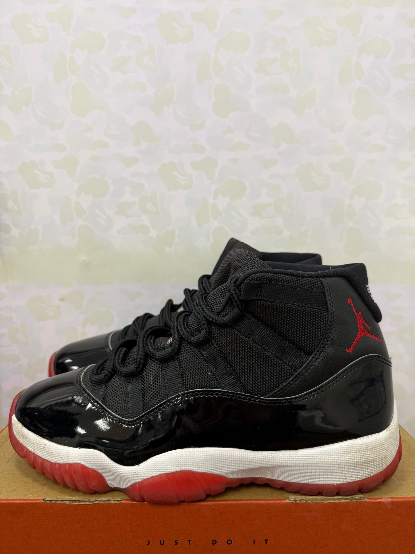 Jordan 11 “Bred” Size 8.5 Preowned