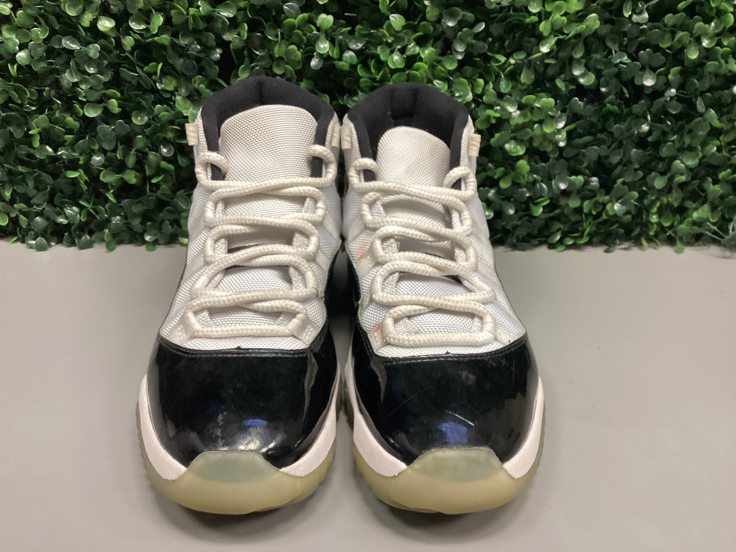 Jordan 11 “Concord” Size 8.5 Preowned