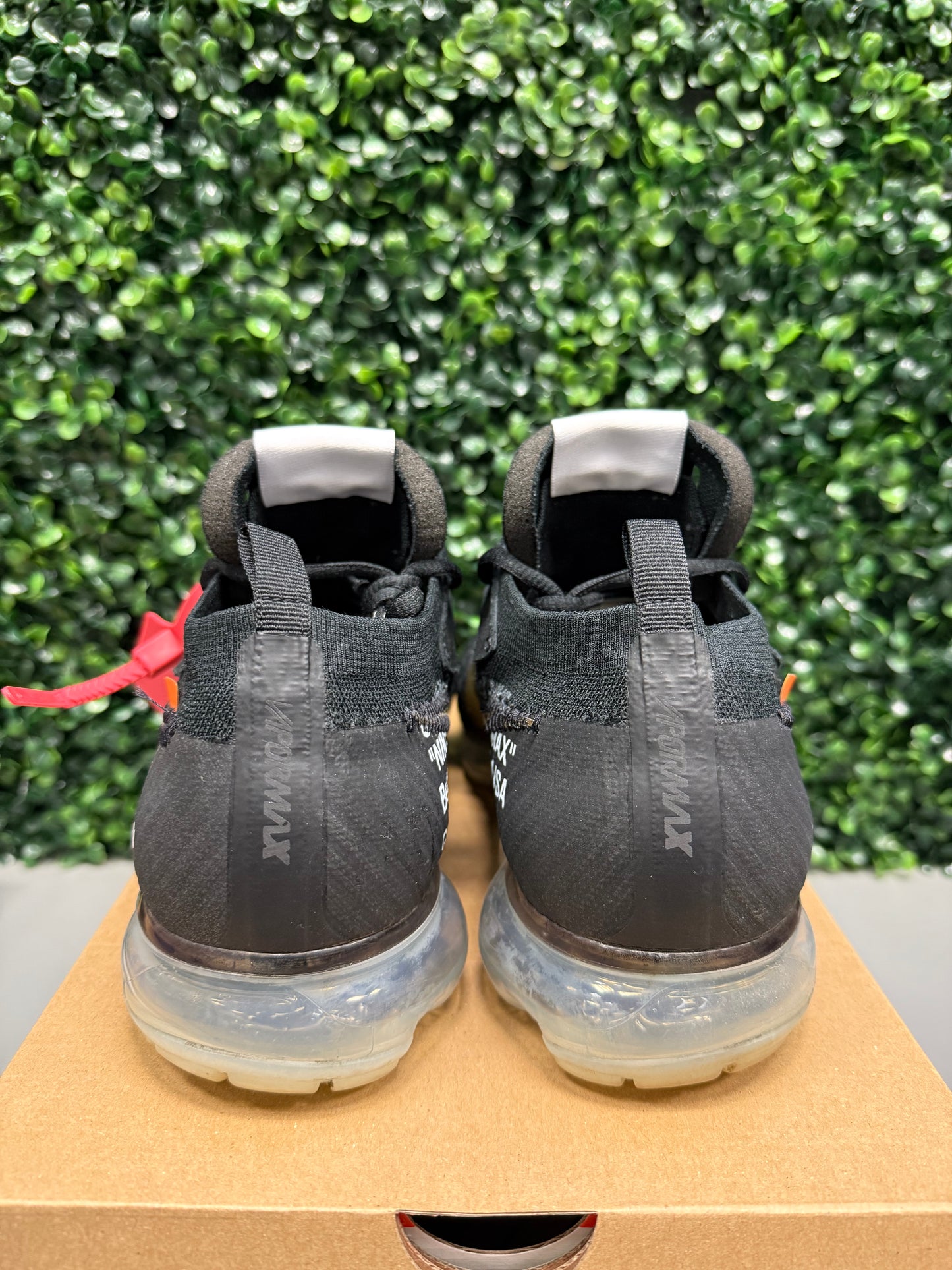 Nike Air VaporMax X Off-White "Black" Size 11 Preowned