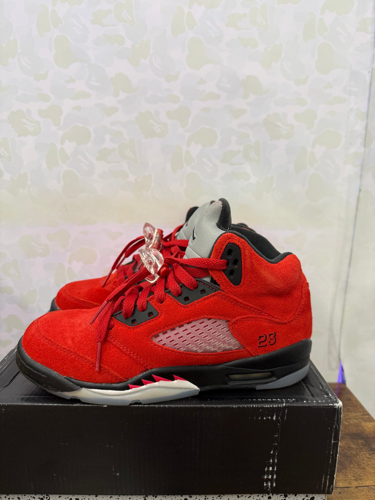 Jordan 5 “Raging Bull” Size 5.5 Preowned