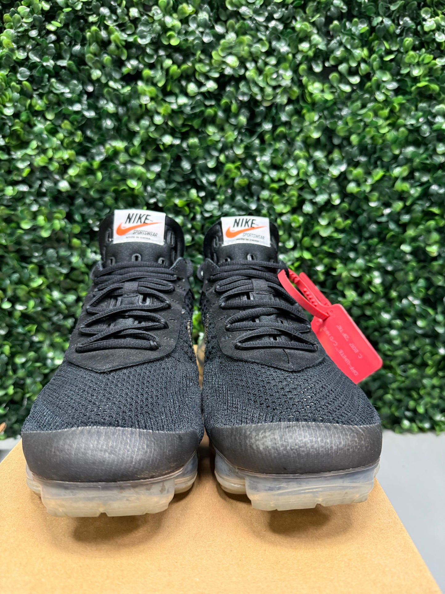 Nike Air VaporMax X Off-White "Black" Size 11 Preowned
