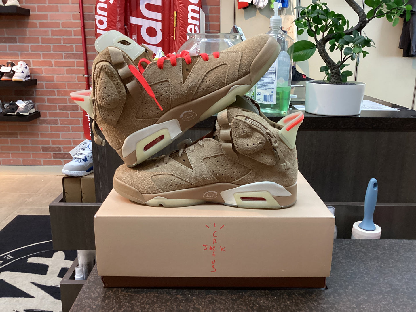 Jordan 6 x Travis Scott “British Khaki” Size 10 Preowned