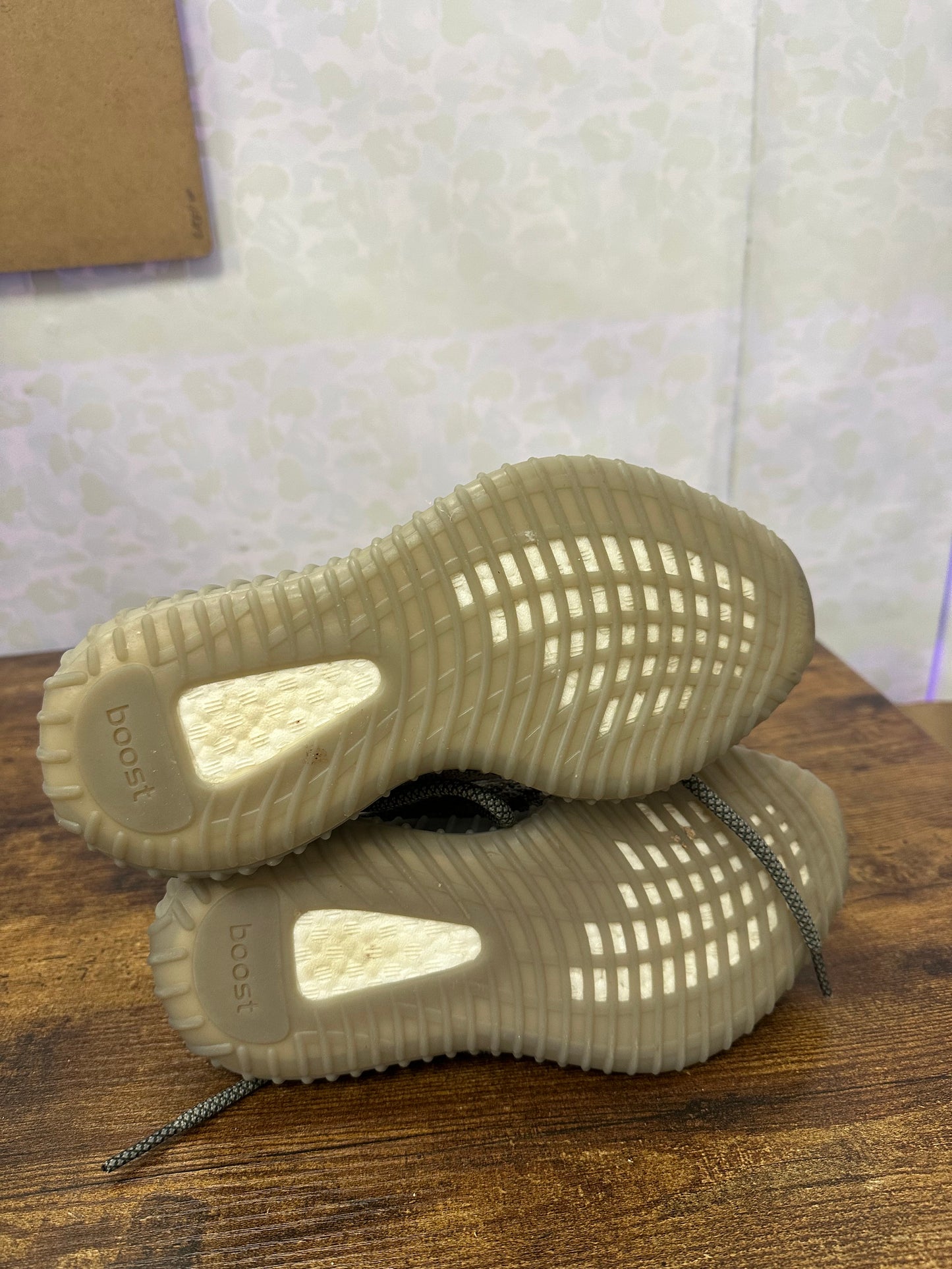 Yeezy 350 “Beluga Reflective” Preowned Sz 5Y No Box
