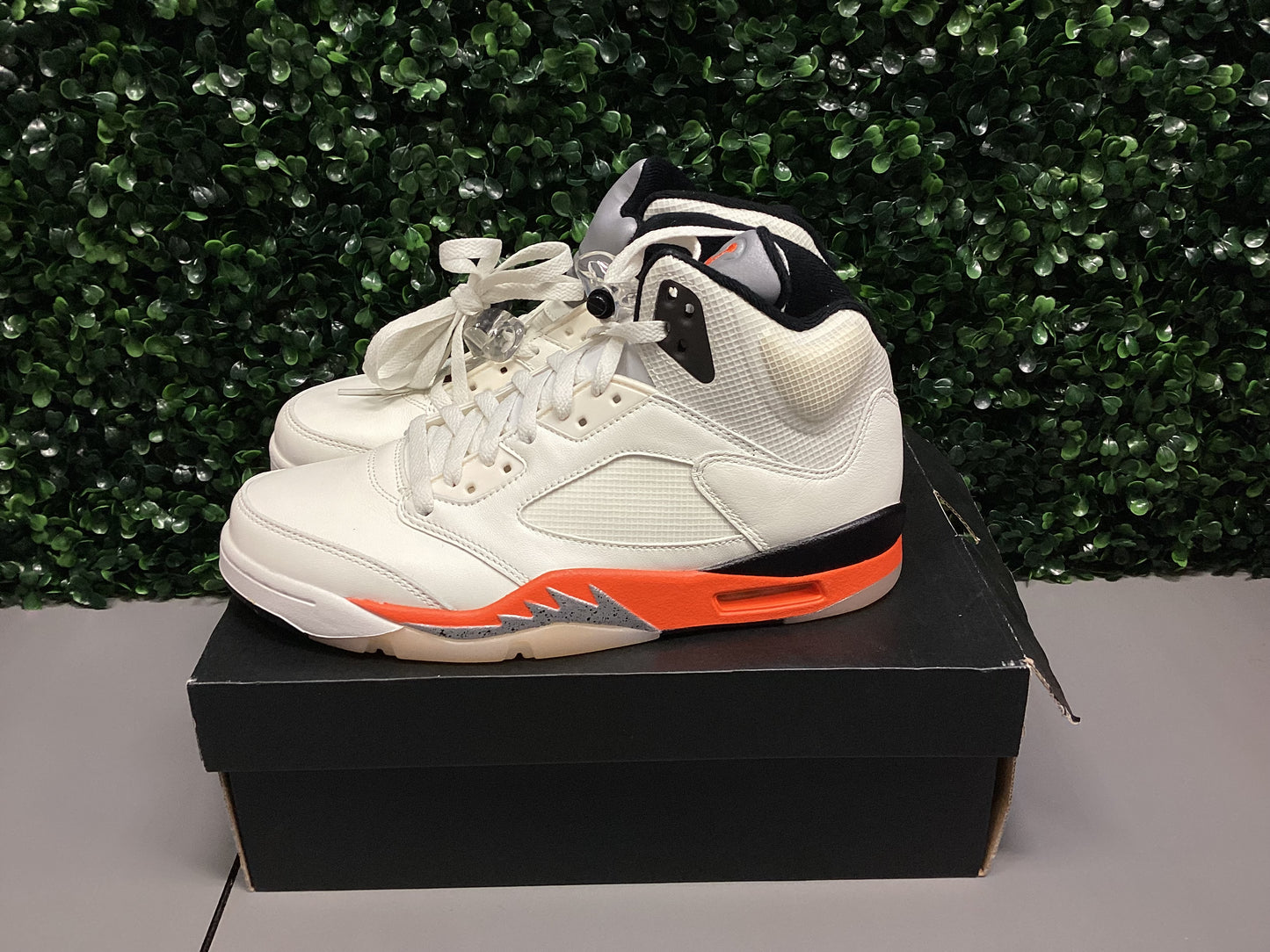Jordan 5 “Shattered Backboard” Size 8.5 Preowned