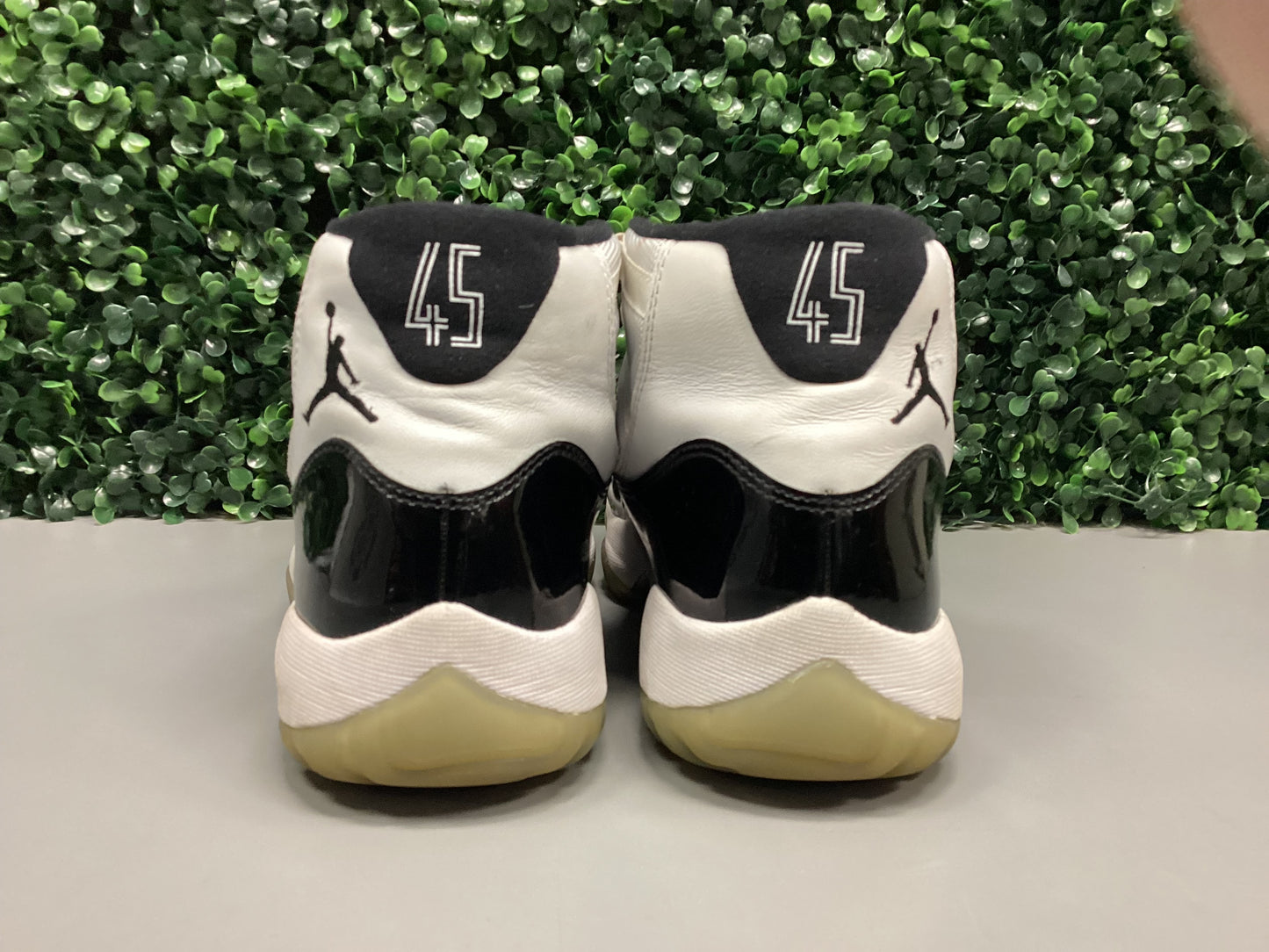Jordan 11 “Concord” Size 8.5 Preowned