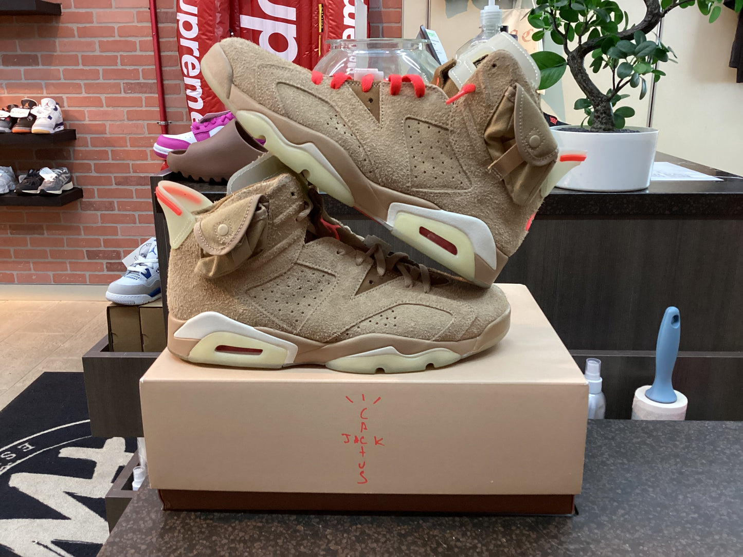Jordan 6 x Travis Scott “British Khaki” Size 10 Preowned