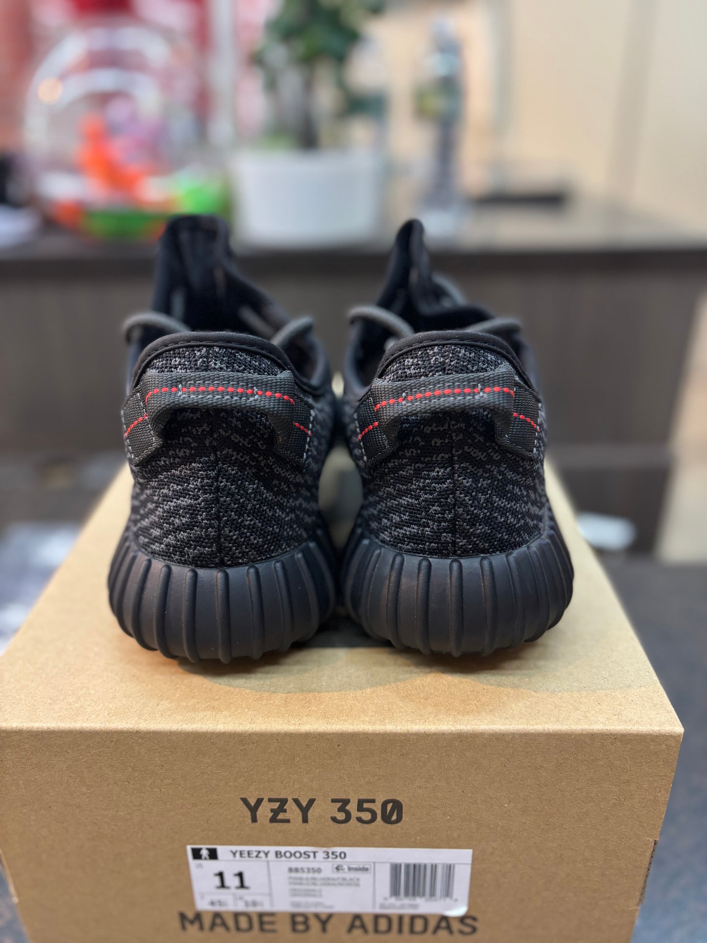 Yeezy 350 v1 "Pirate Black (2023) Size 11 Pre Owned