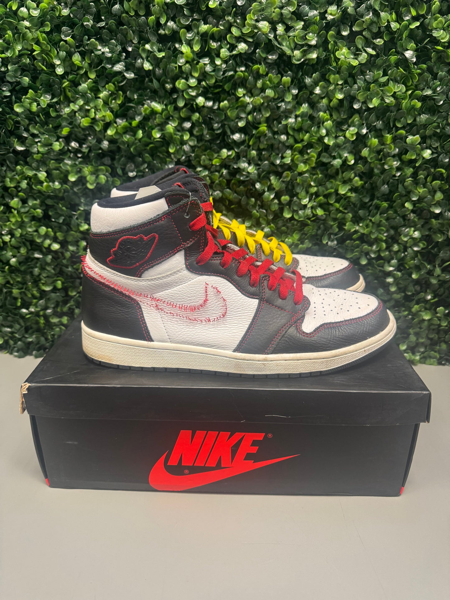 Jordan 1 High "Defiant" Size 12 Preowned