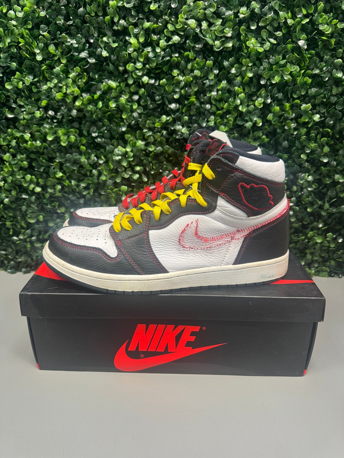 Jordan 1 High "Defiant" Size 12 Preowned