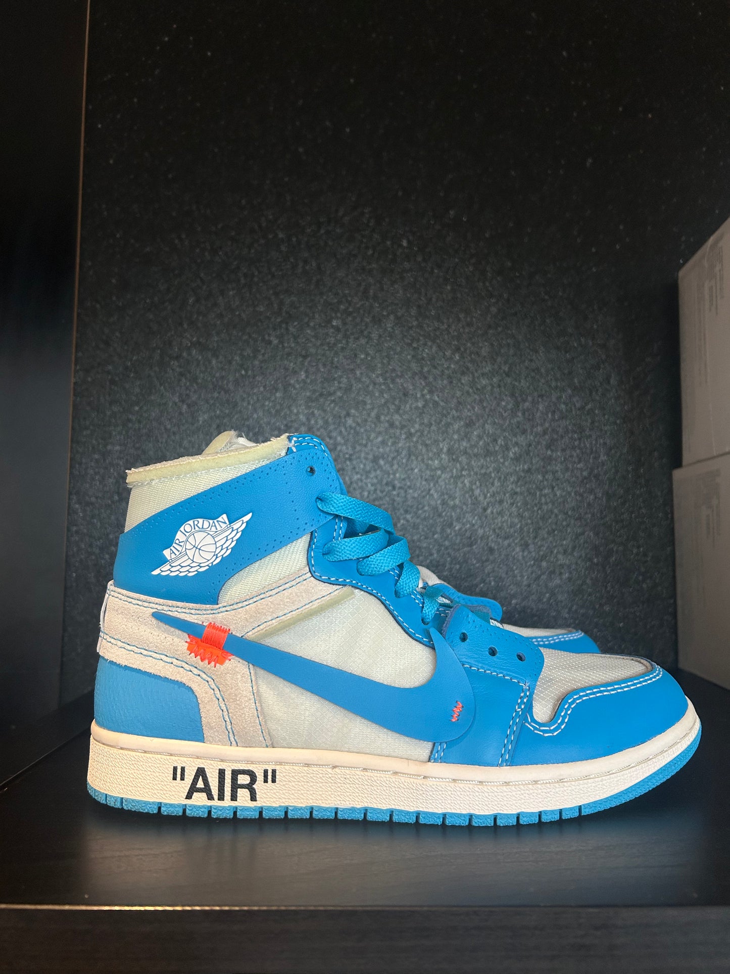 Jordan 1 High Off White "University Blue" Pre-Owned