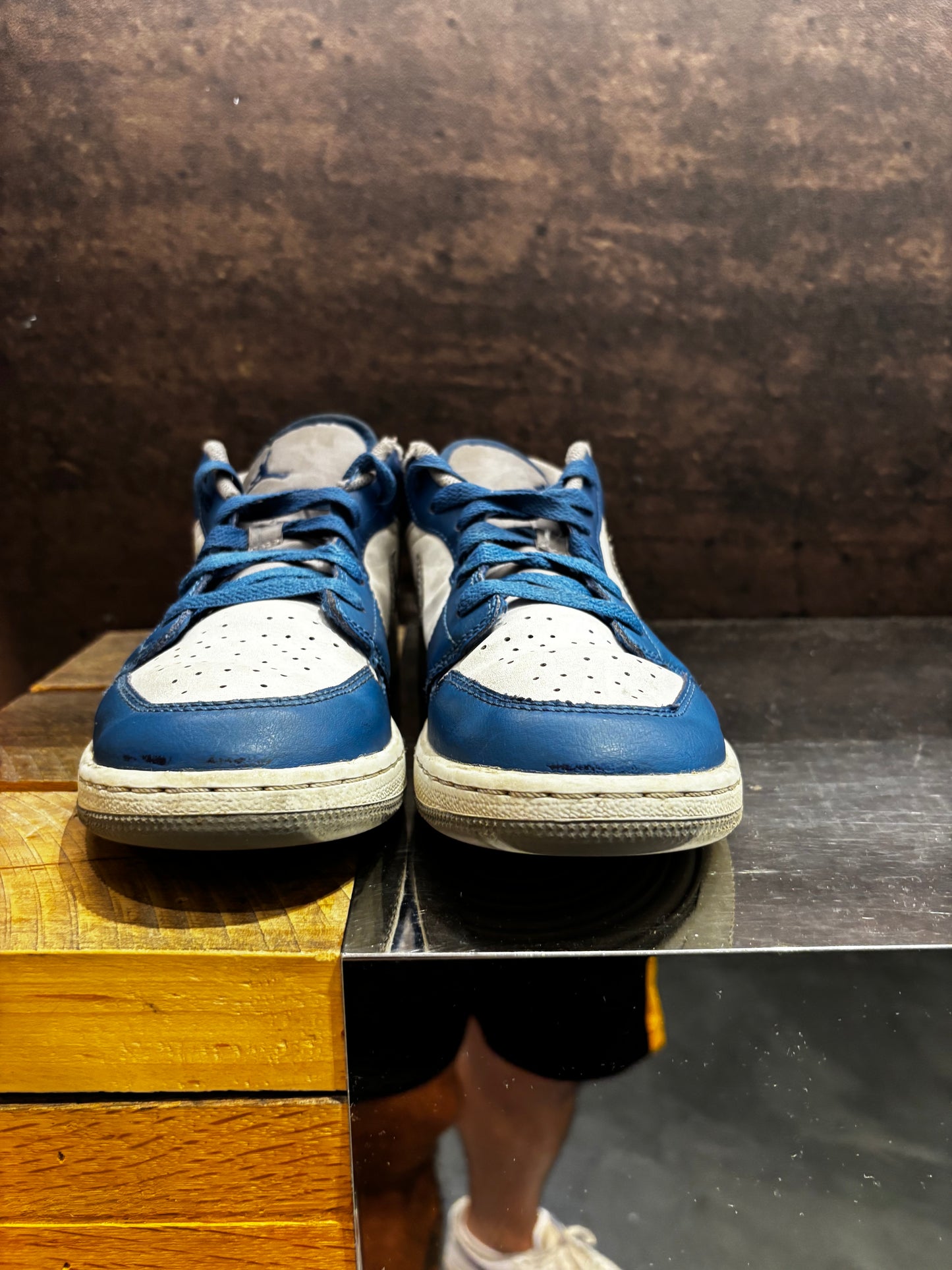 Jordan 1 Low "True Blue" Size 5Y Preowned