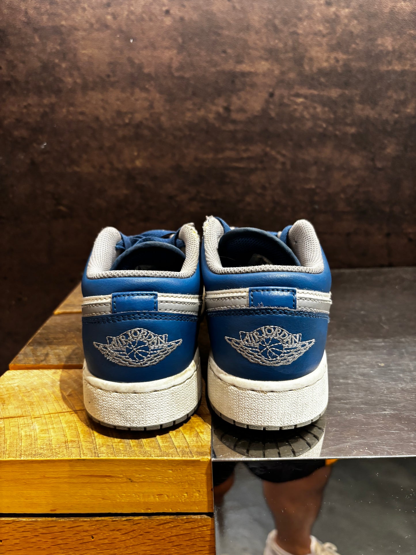 Jordan 1 Low "True Blue" Size 5Y Preowned