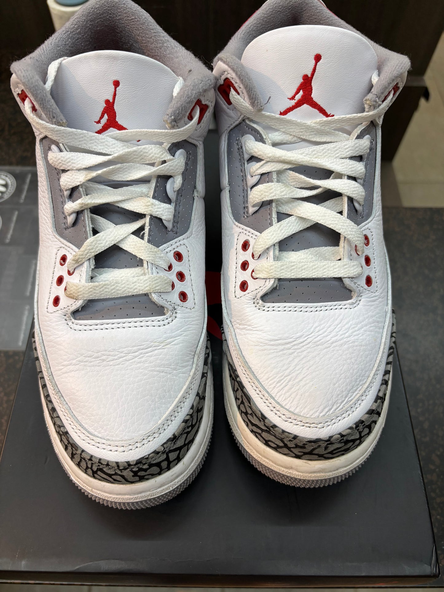 Jordan 3 "Fire Red" Size 7Y Pre Owned