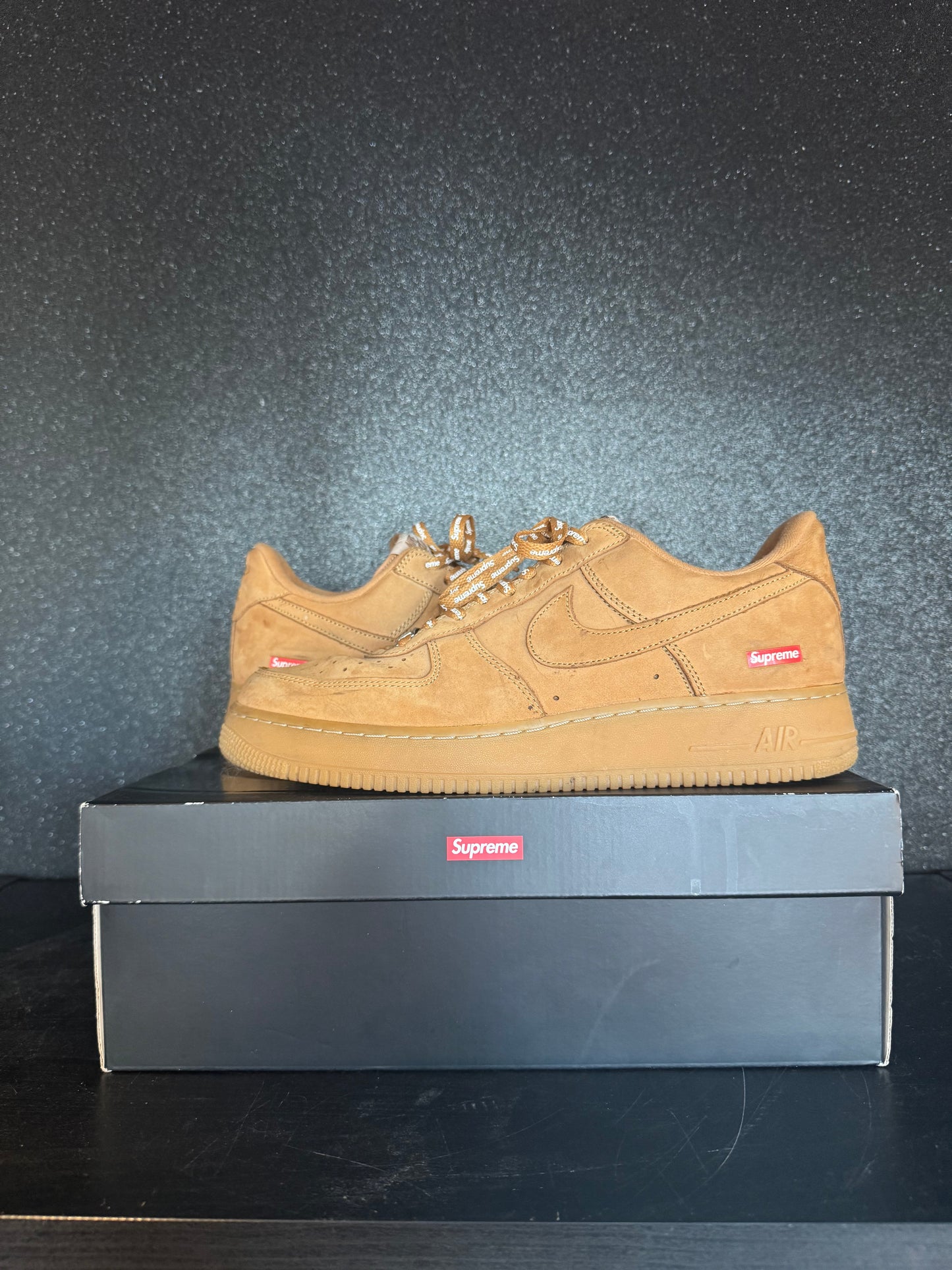 Nike Air Force 1 x Supreme 'Wheat' Size 10.5 Preowned with box