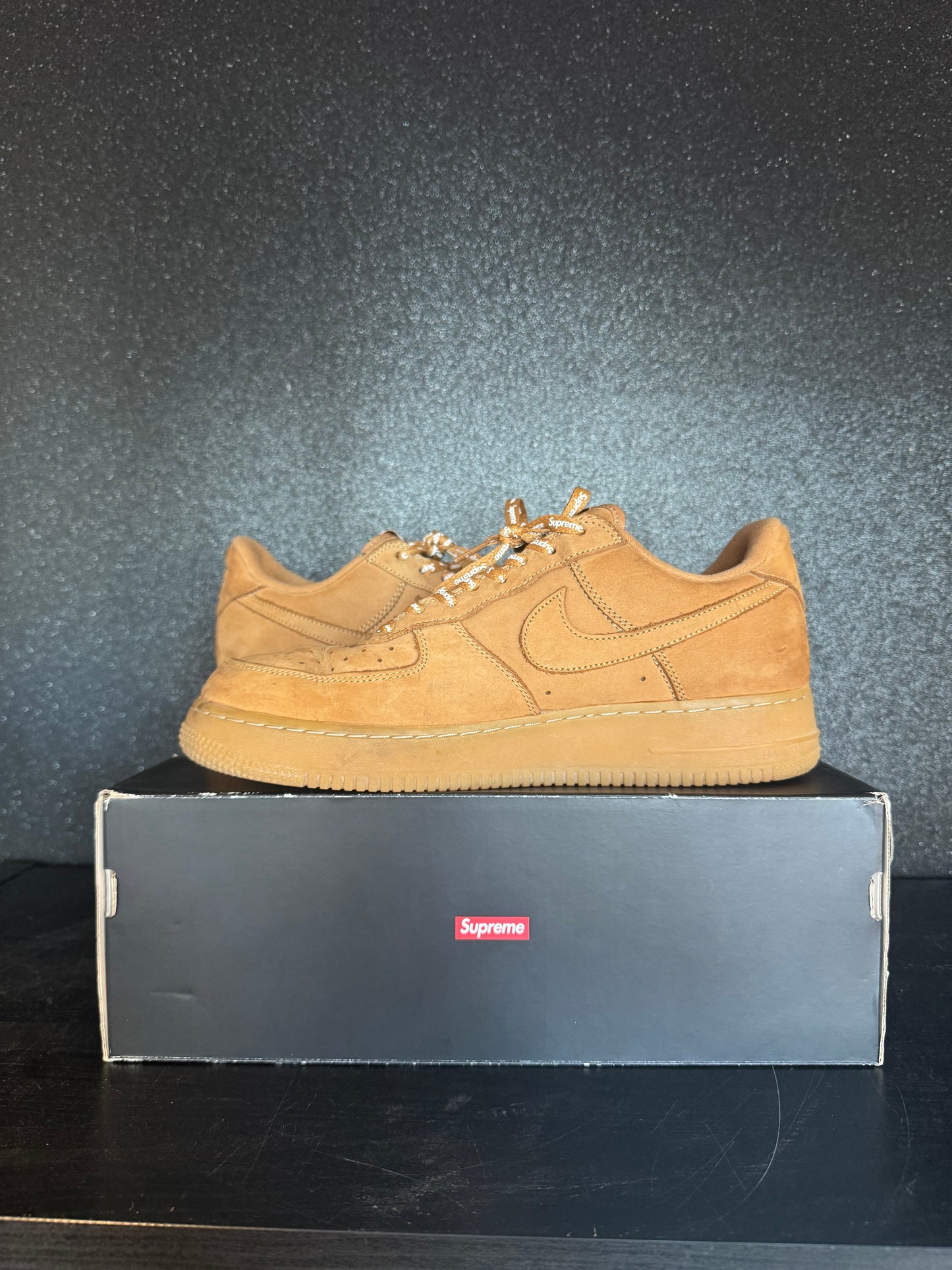 Nike Air Force 1 x Supreme 'Wheat' Size 10.5 Preowned with box