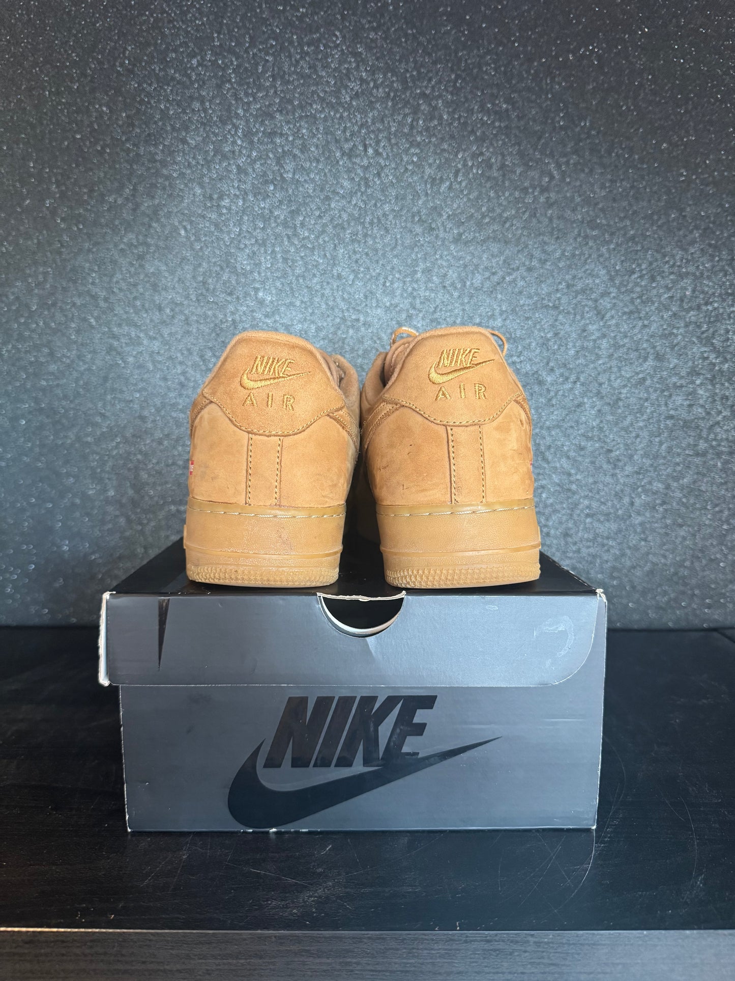 Nike Air Force 1 x Supreme 'Wheat' Size 10.5 Preowned with box