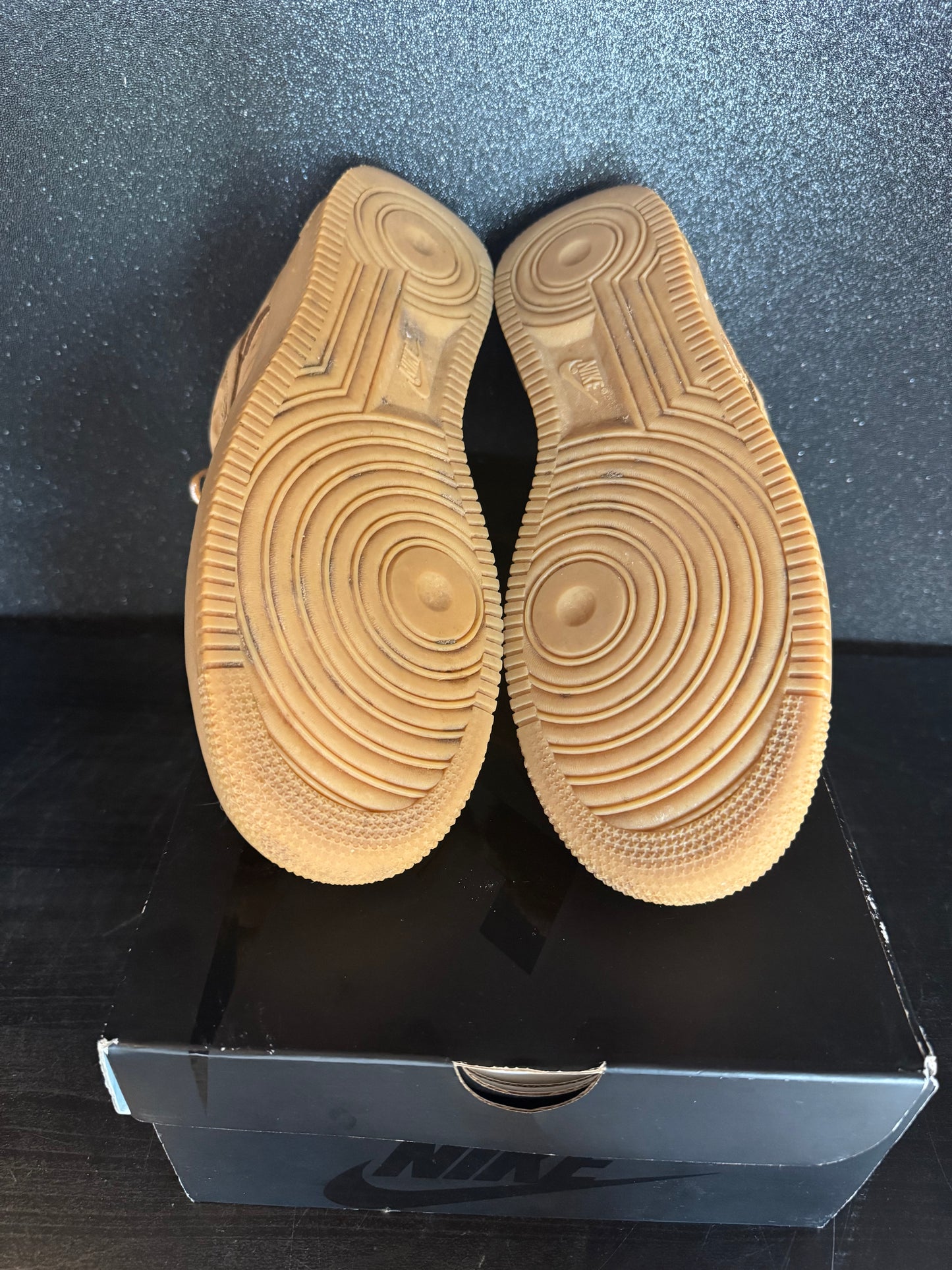 Nike Air Force 1 x Supreme 'Wheat' Size 10.5 Preowned with box