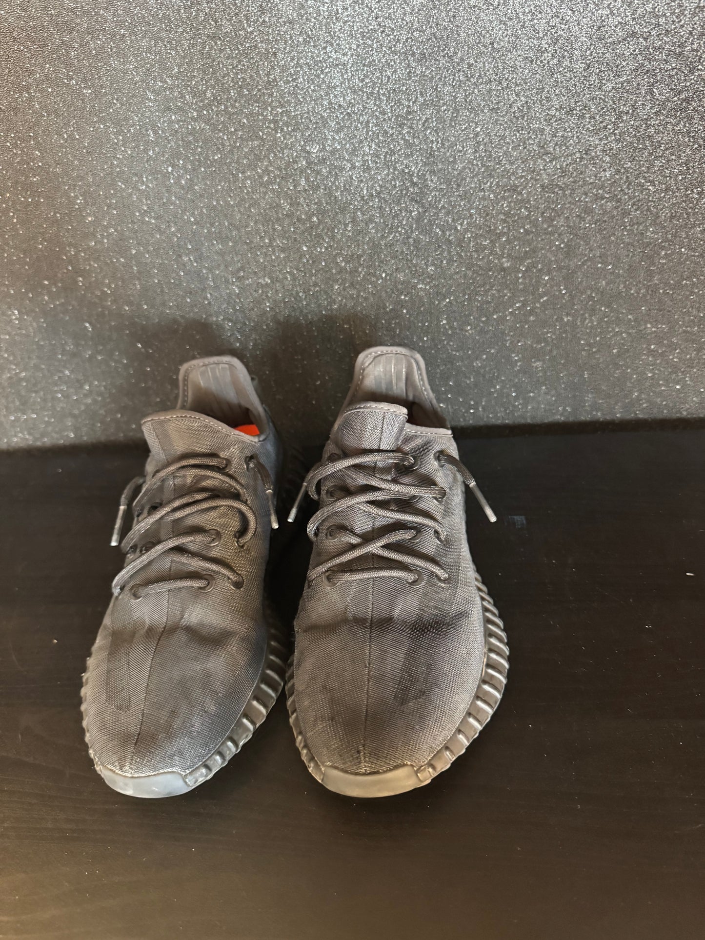 Yeezy Boost 350 Size 8 PreOwned