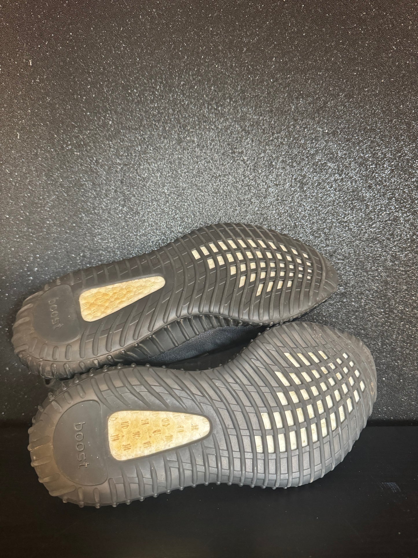 Yeezy Boost 350 Size 8 PreOwned