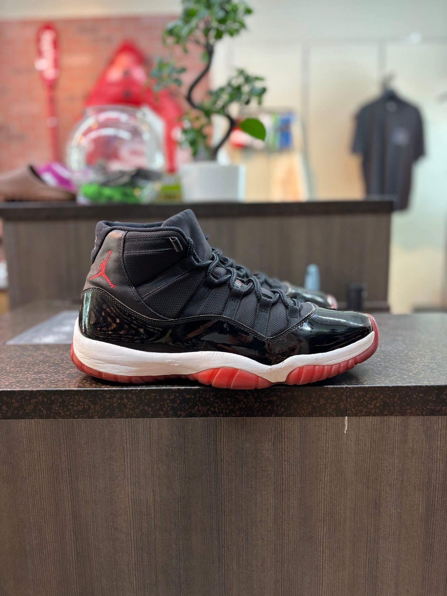 Jordan 11 "Bred" Size 12 Pre Owned *No Box*