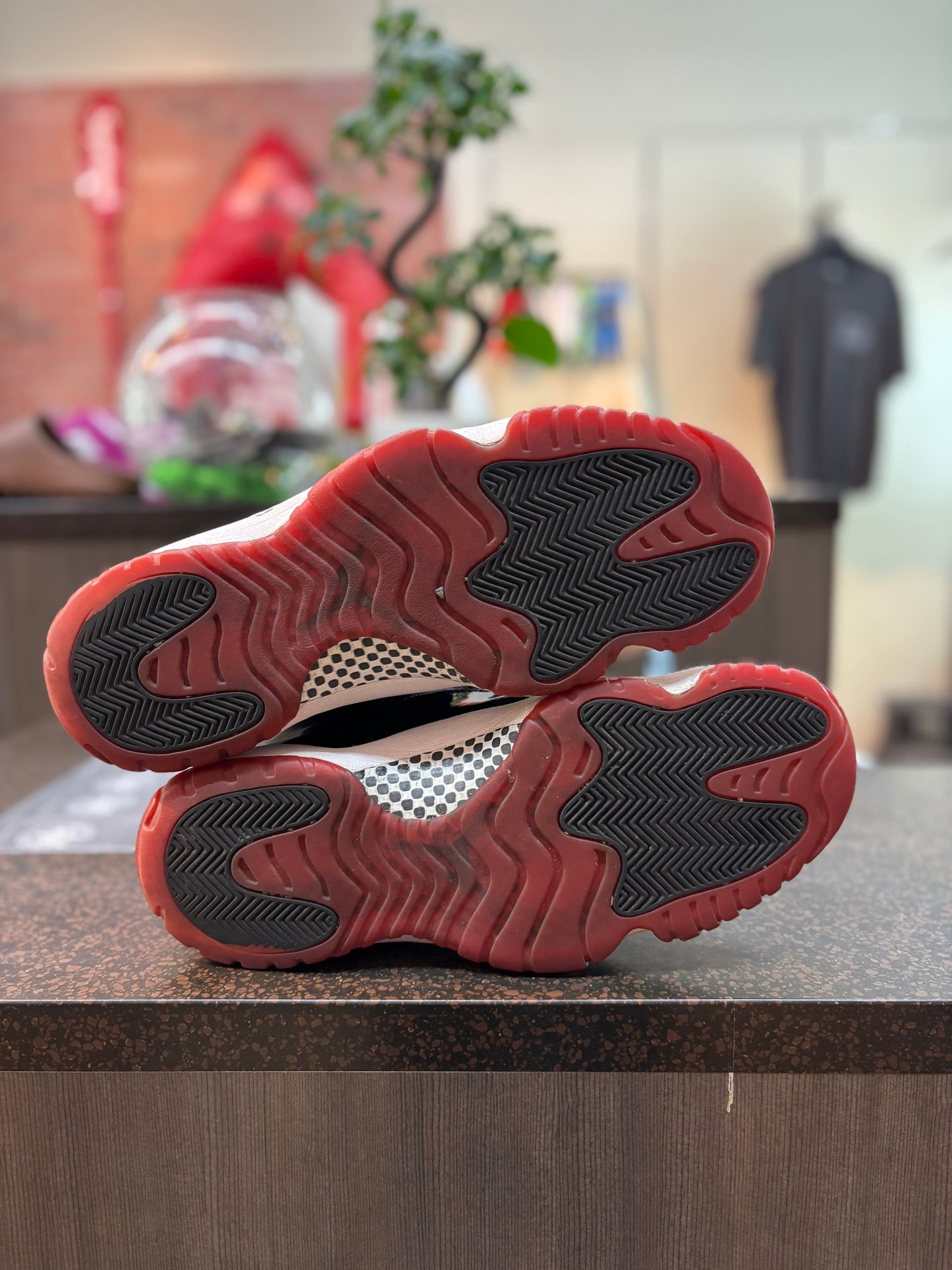 Jordan 11 "Bred" Size 12 Pre Owned *No Box*