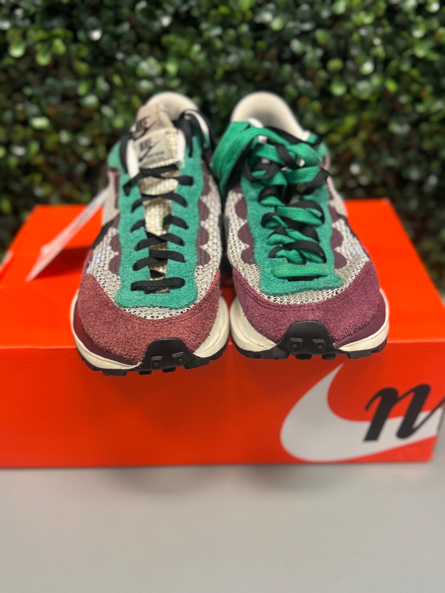 Sacai Vaporwaffle "Villain Red Neptune Green" Size 5M / 6.5W Preowned