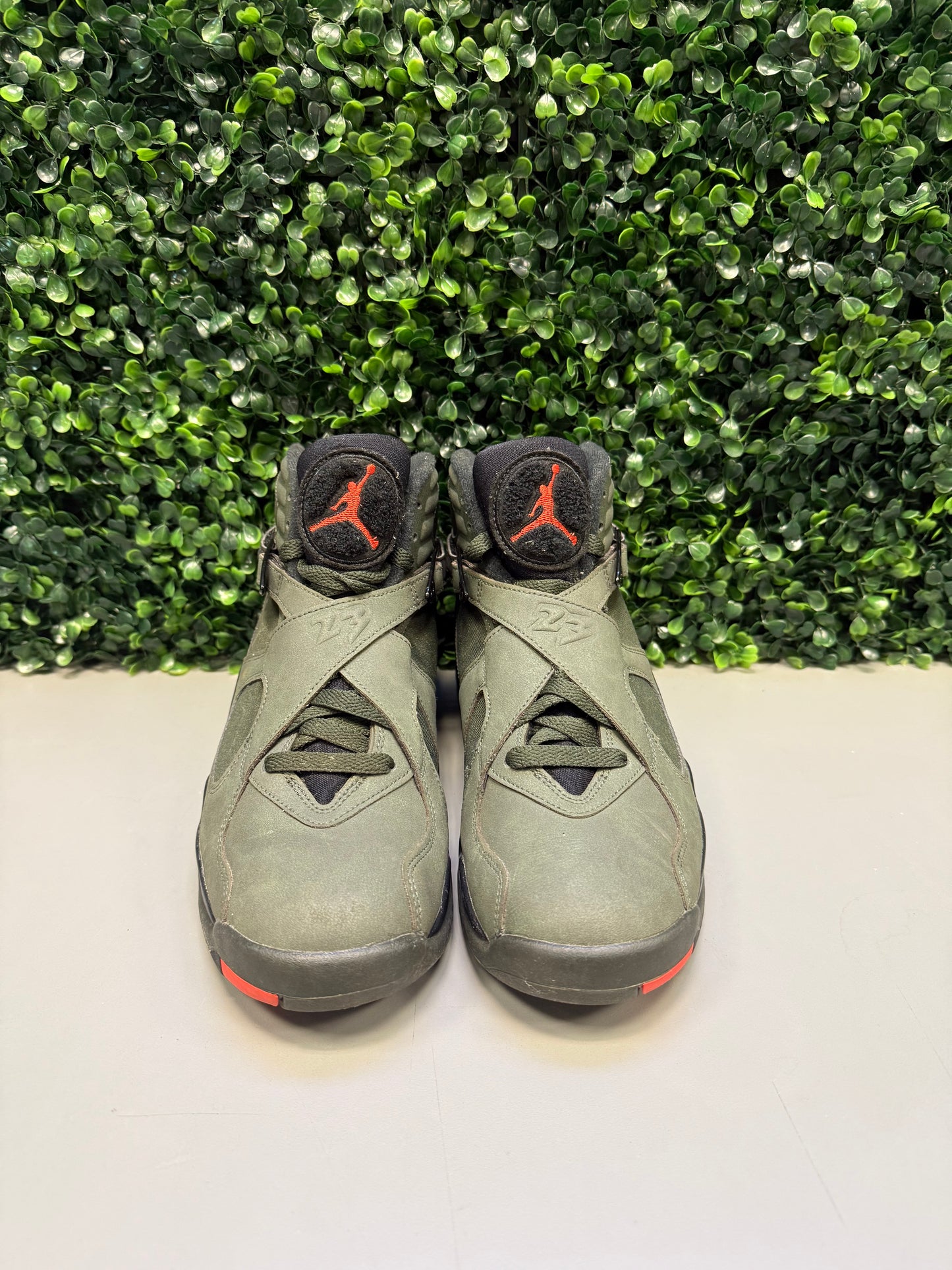 Jordan 8 Retro "Take Flight Undefeated" Size 8 Preowned