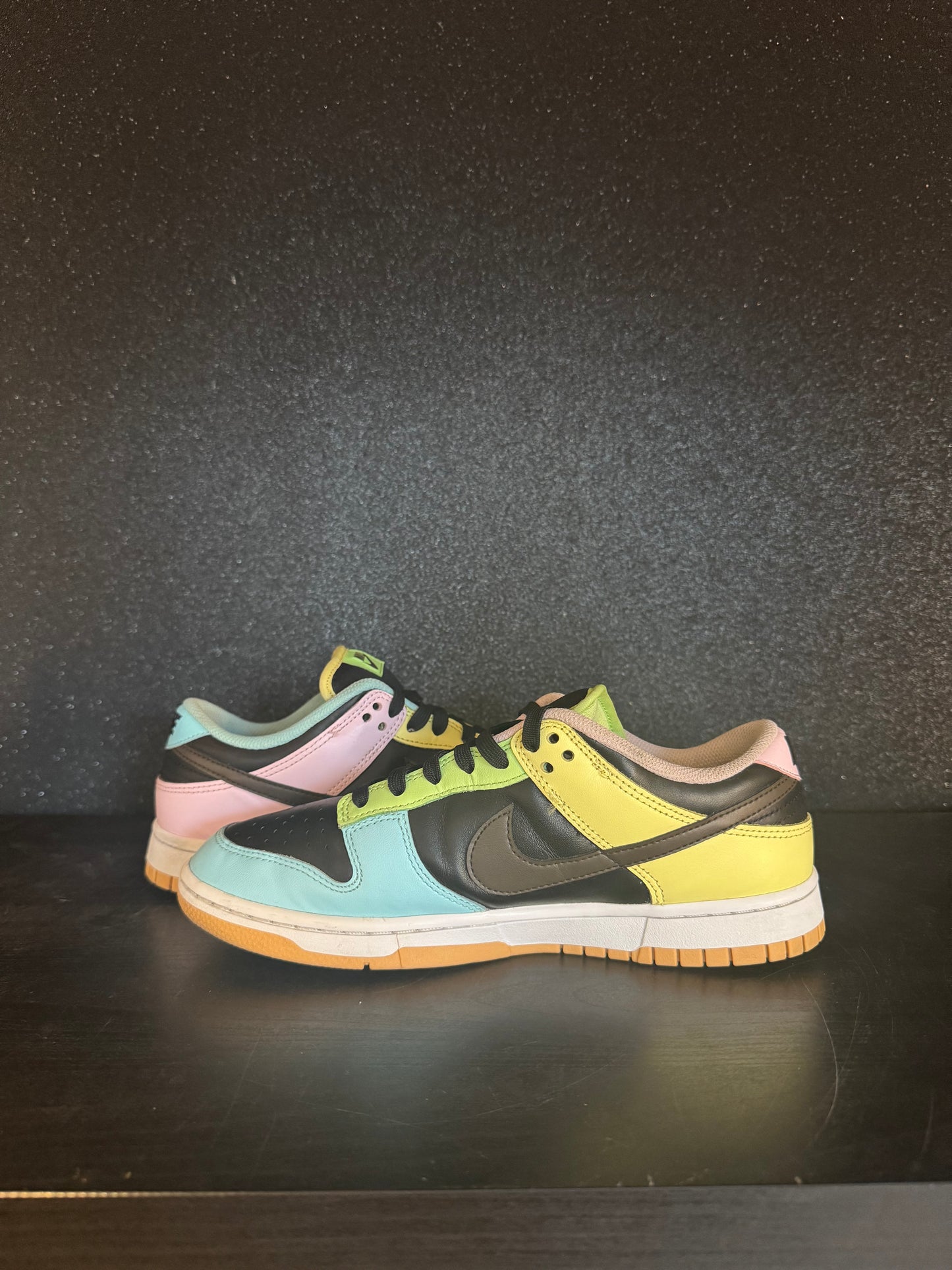 Nike SB Dunk 'FREE .99' Size 8 Preowned with no box