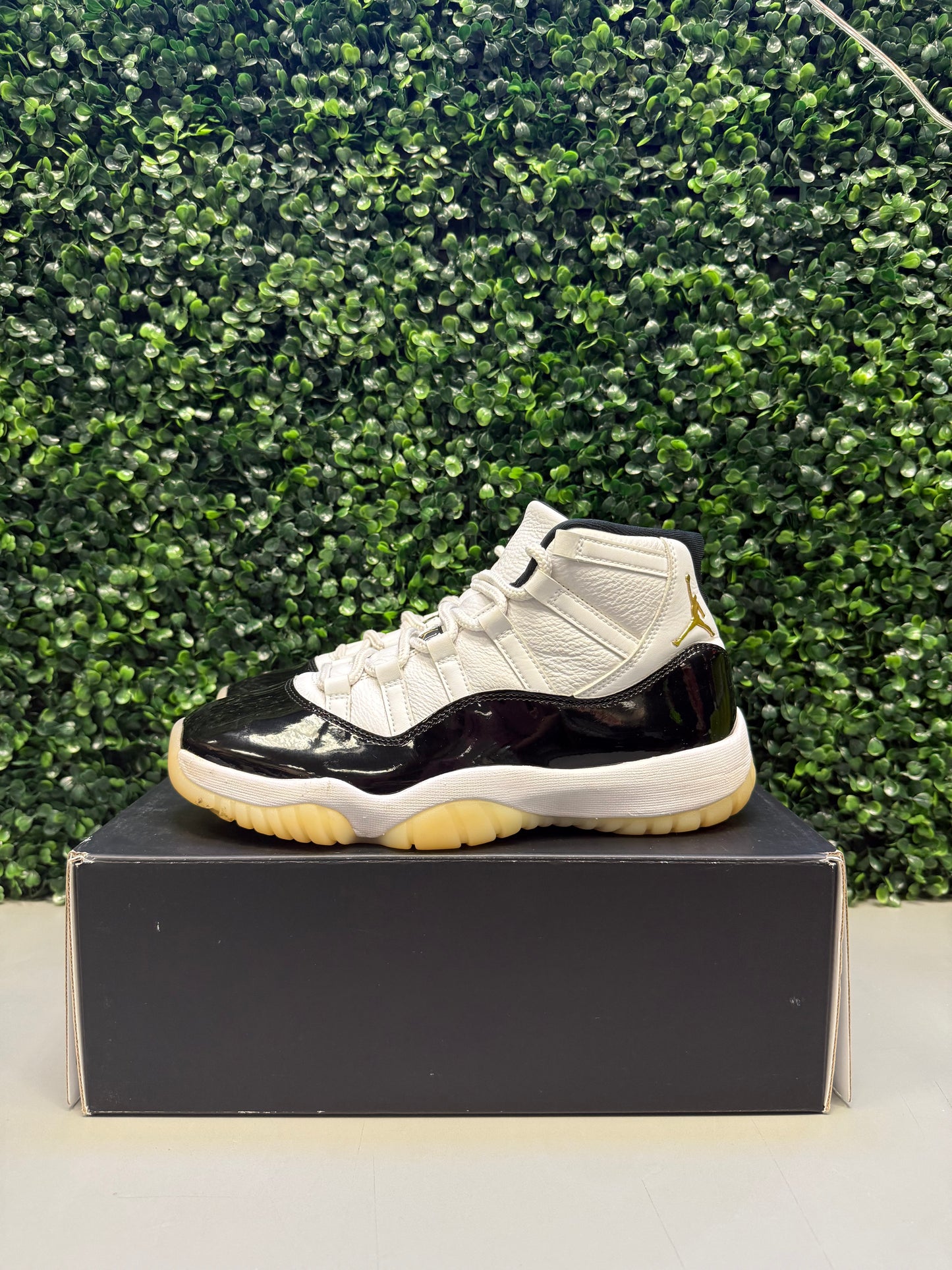 Jordan 11 "DMP Gratitude" Size 9 Preowned