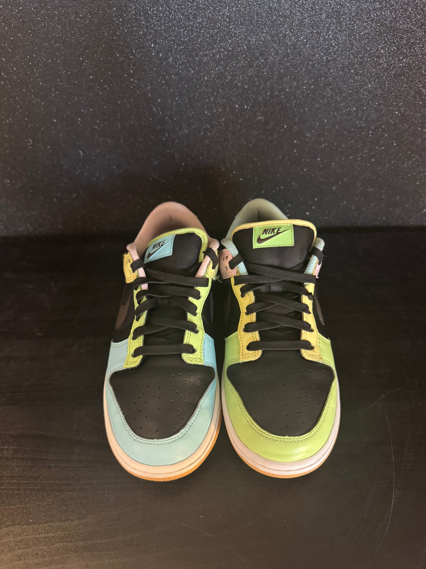 Nike SB Dunk 'FREE .99' Size 8 Preowned with no box