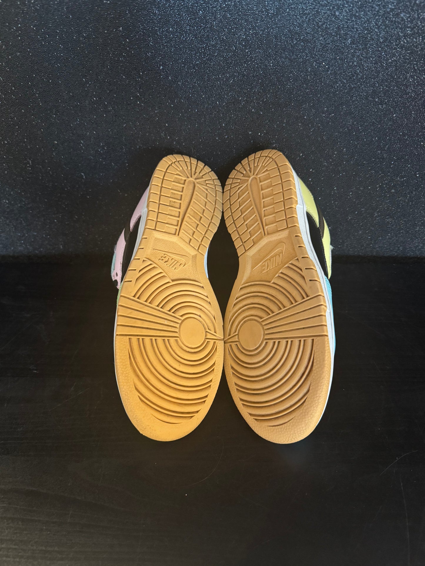Nike SB Dunk 'FREE .99' Size 8 Preowned with no box