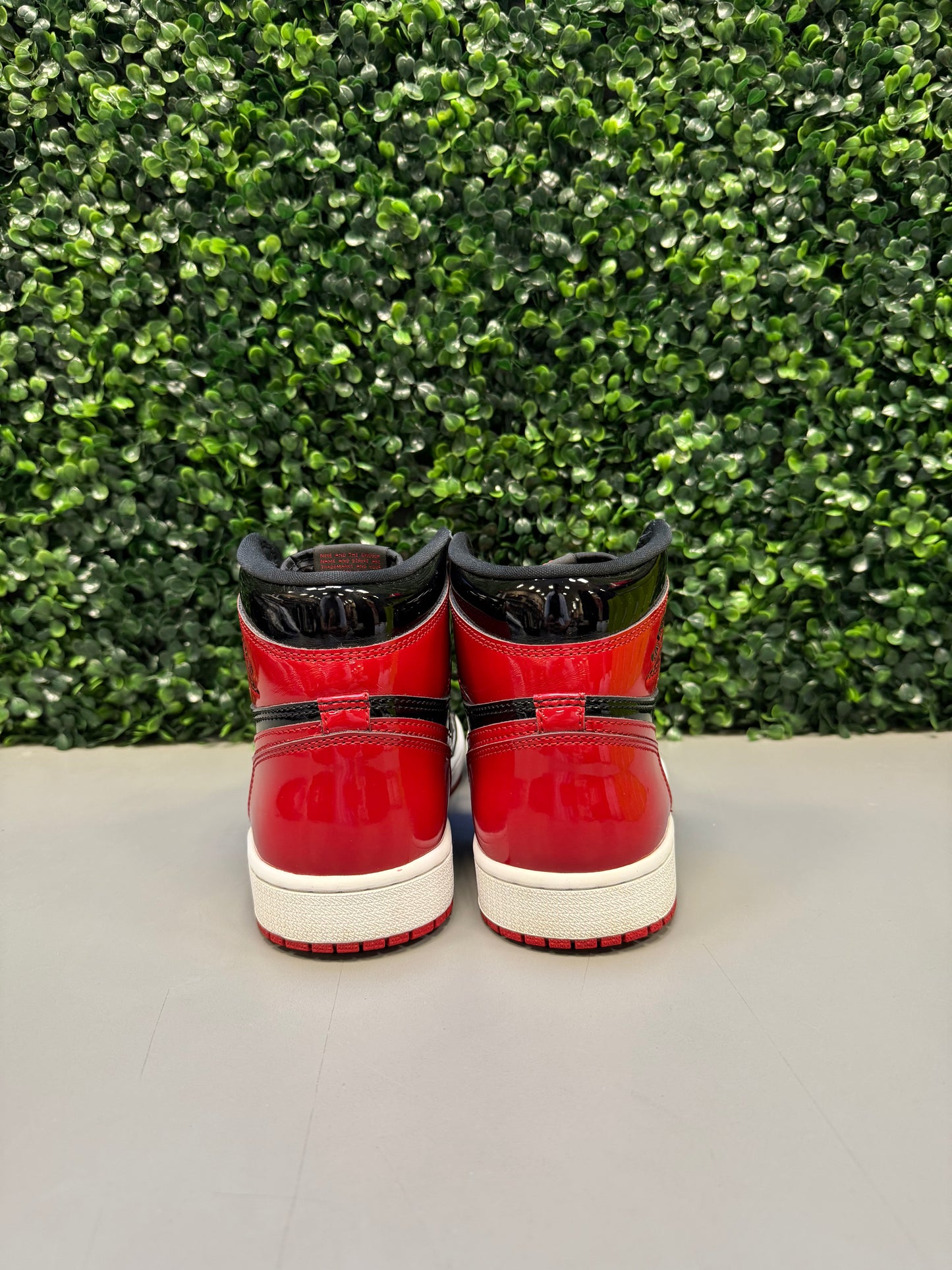 Jordan 1 High "Patent Bred" Size 8.5 Preowned