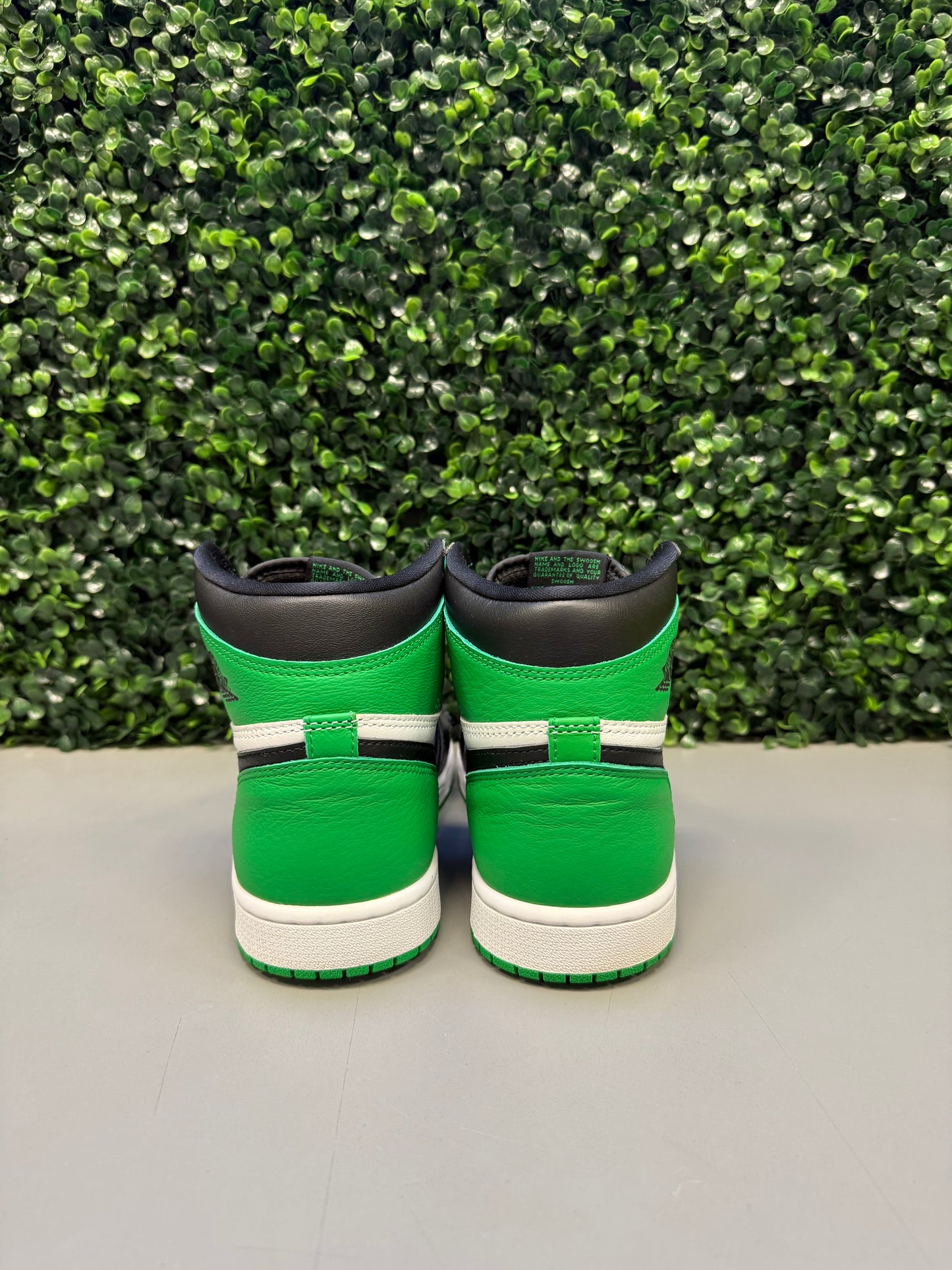 Jordan 1 High "Lucky Green" Size 8.5 Preowned