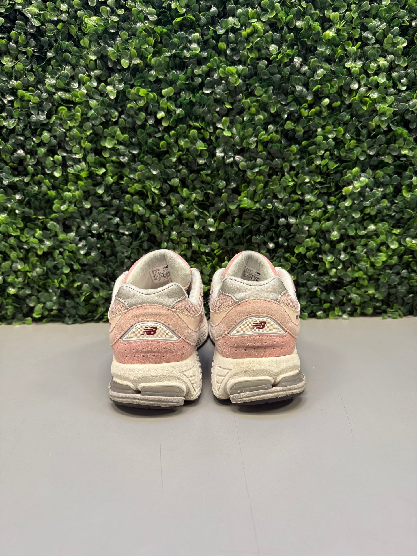 New Balance 2002R "Pink Sand" Size 5.5Y / 7W Preowned