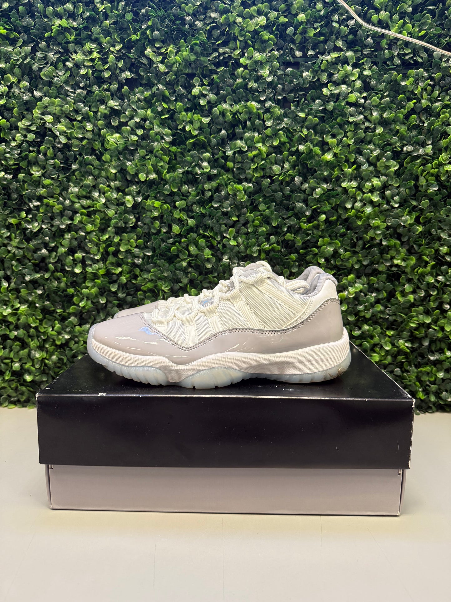 Jordan 11 Low "Cement Grey" Size 8 Preowned