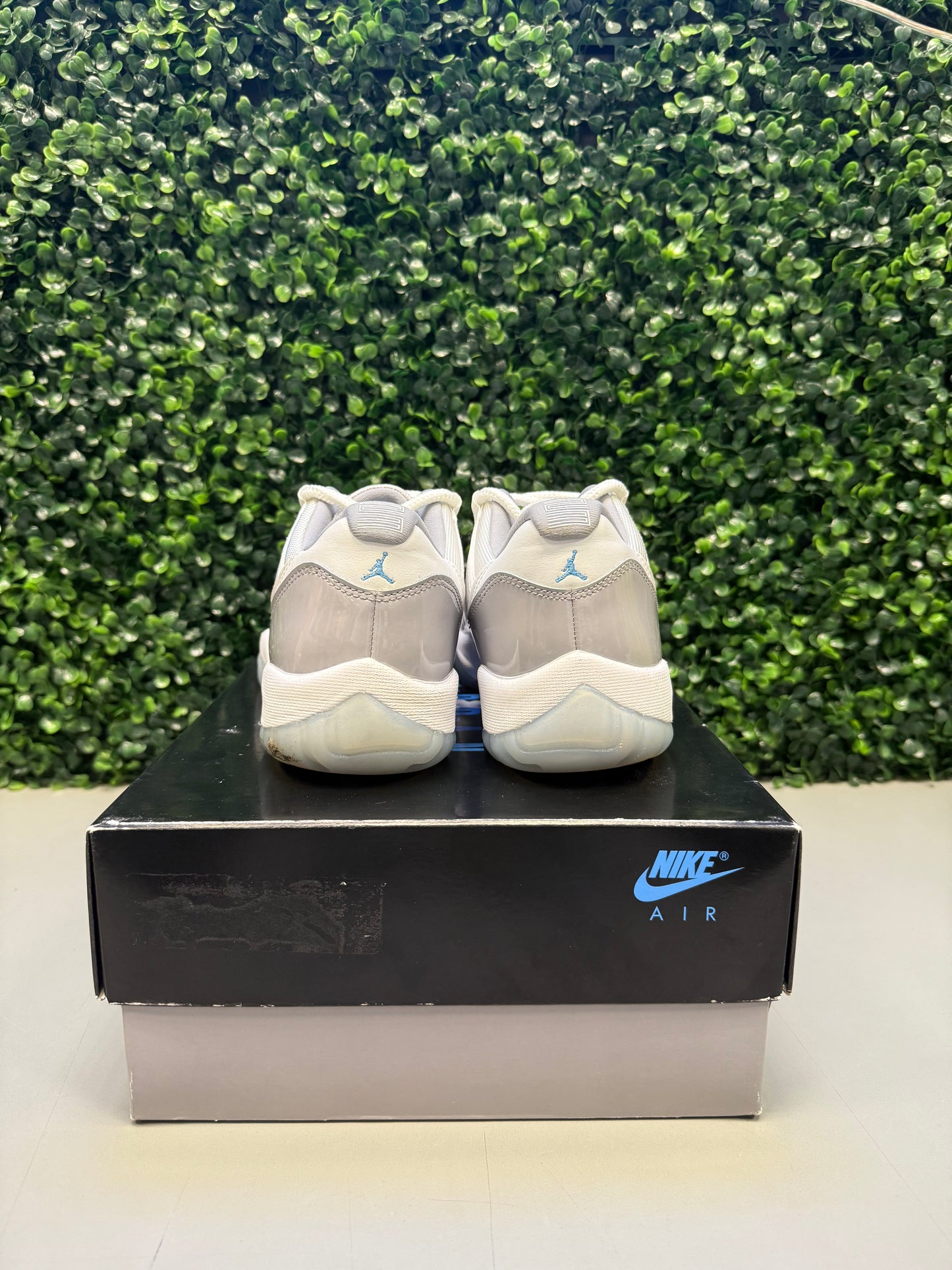 Jordan 11 Low "Cement Grey" Size 8 Preowned